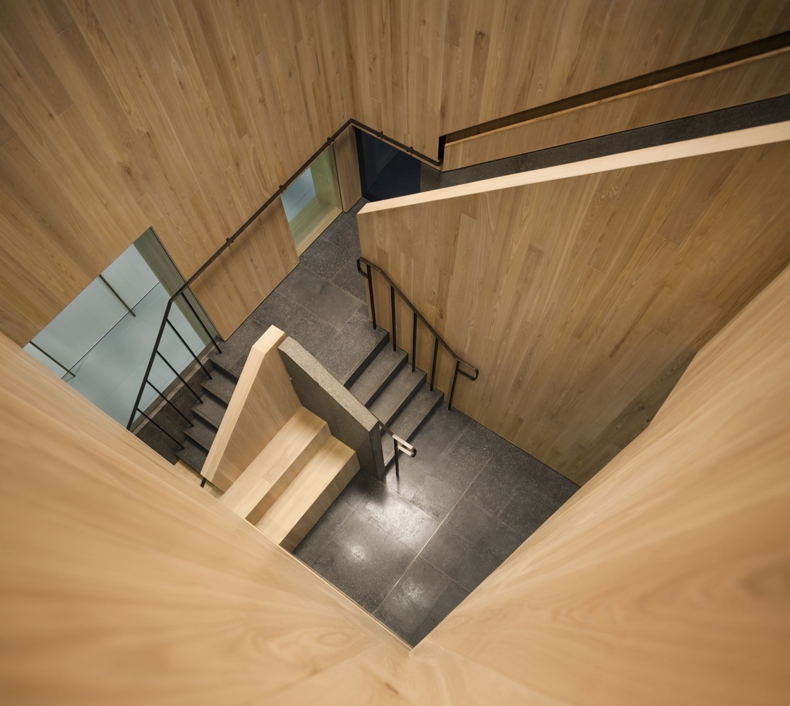 Curio_Stair_of_Encounters_-_Bloomberg_HK_Office_photographed_by_Pedro_Pegenaute_(19)