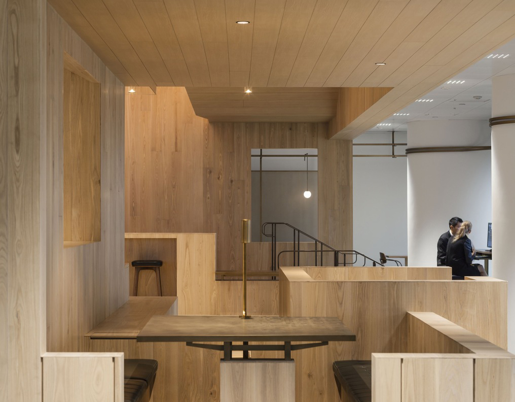 Curio_Stair_of_Encounters_-_Bloomberg_HK_Office_photographed_by_Pedro_Pegenaute_(4)