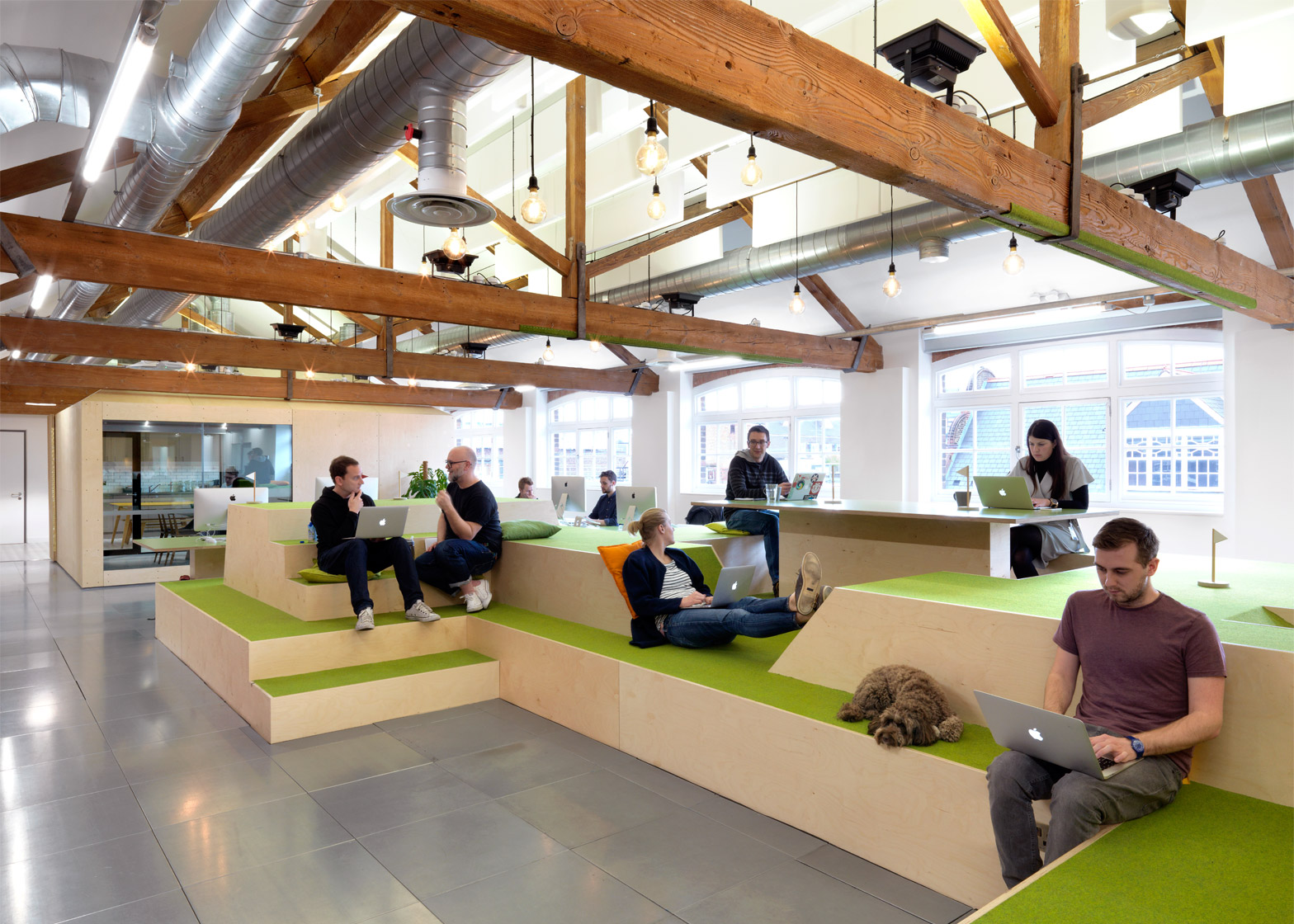 airbnb-office_london_threefold_dezeen_1568_5