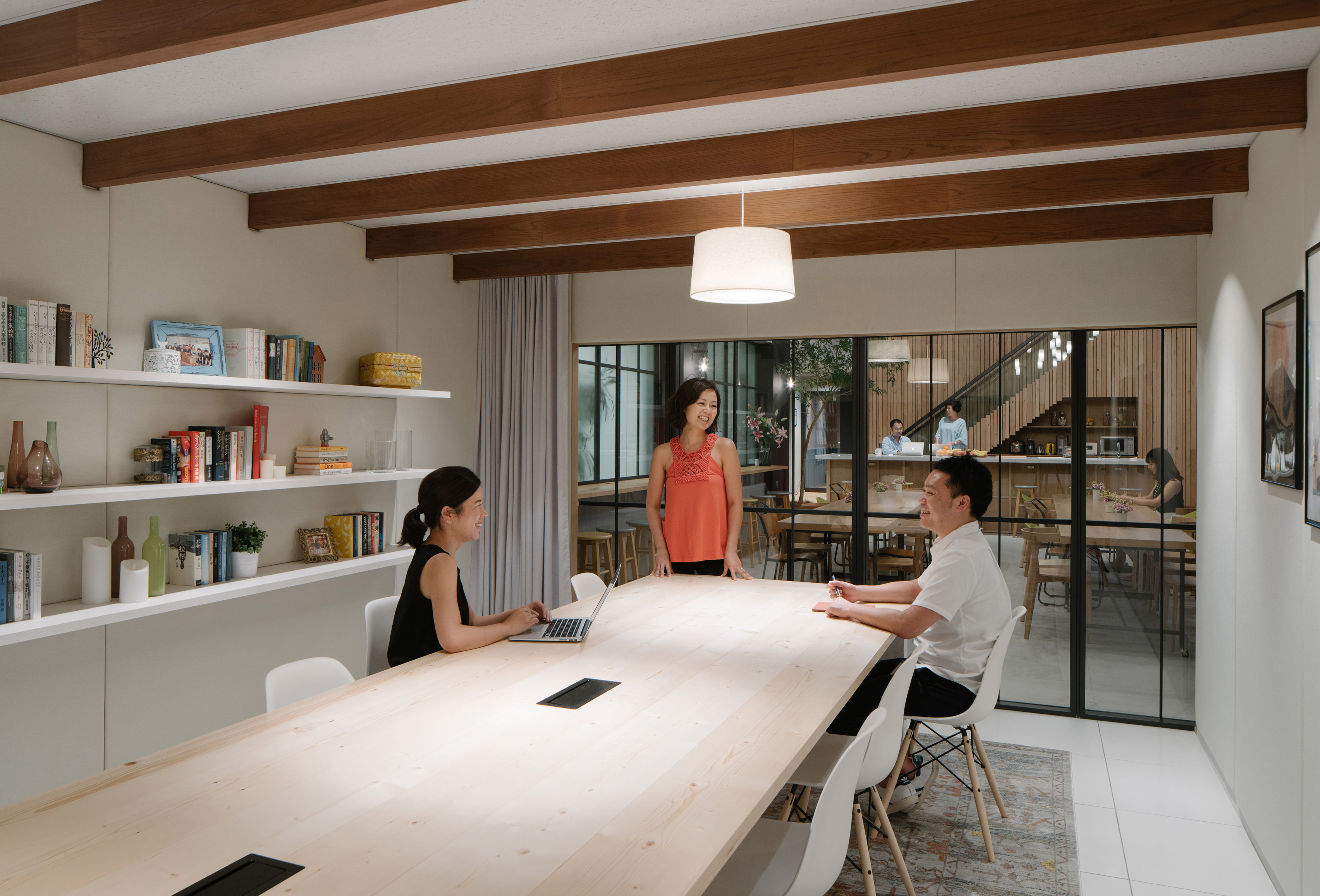 airbnb-tokyo-office-_dezeen_3408_4