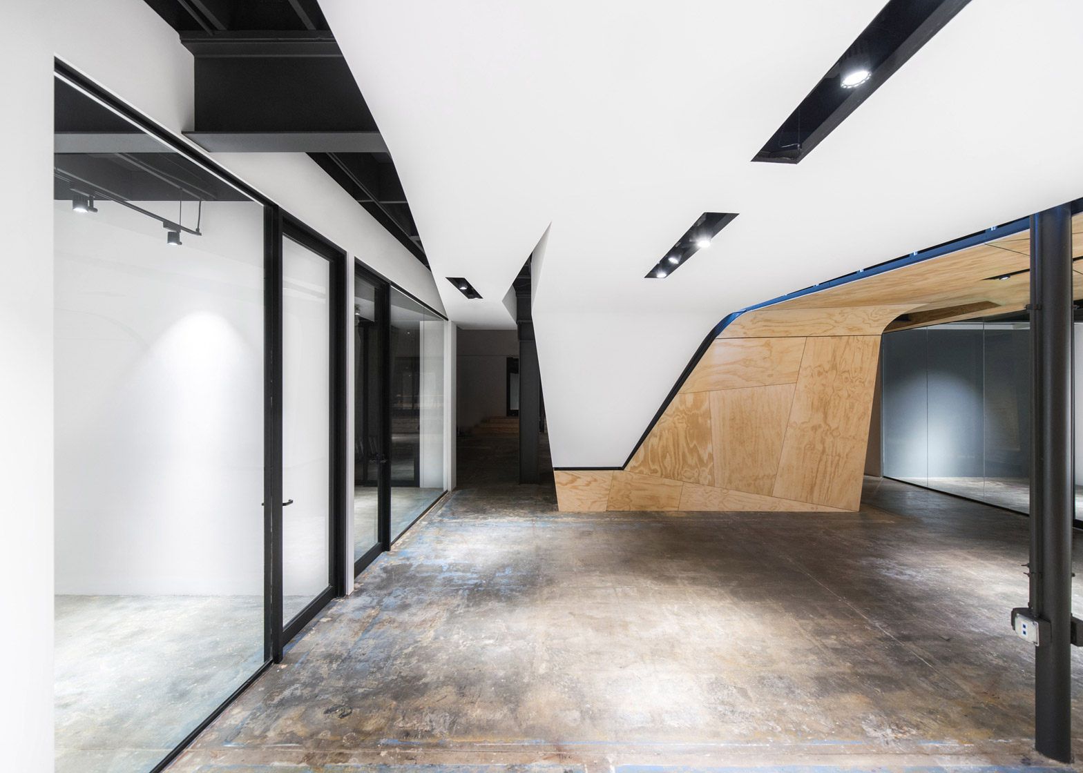 vil-creative-office-domaen-pasadena-interiors_dezeen_1568_1