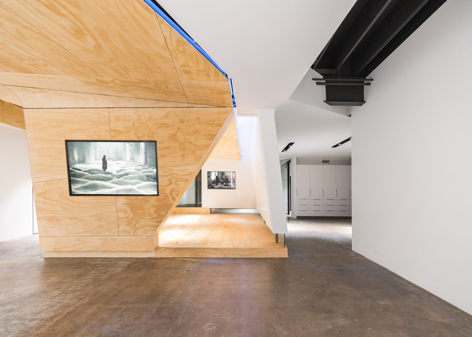 vil-creative-office-domaen-pasadena-interiors_dezeen_1568_3