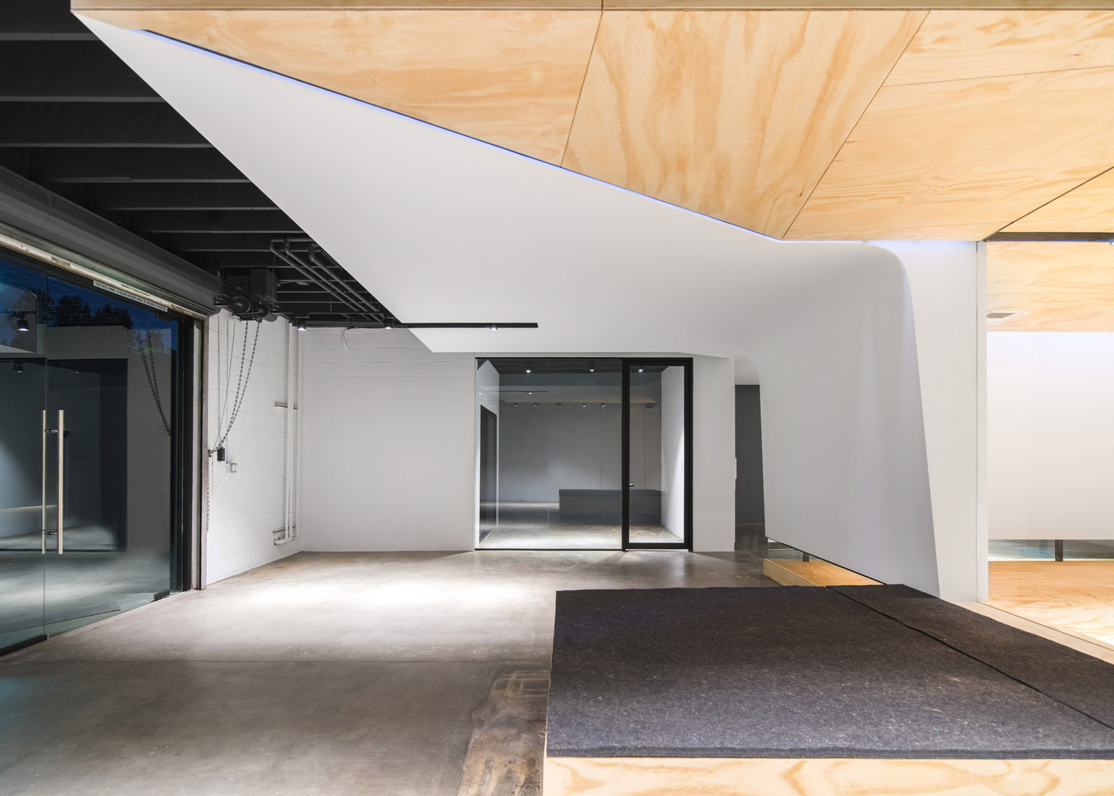 vil-creative-office-domaen-pasadena-interiors_dezeen_1568_6