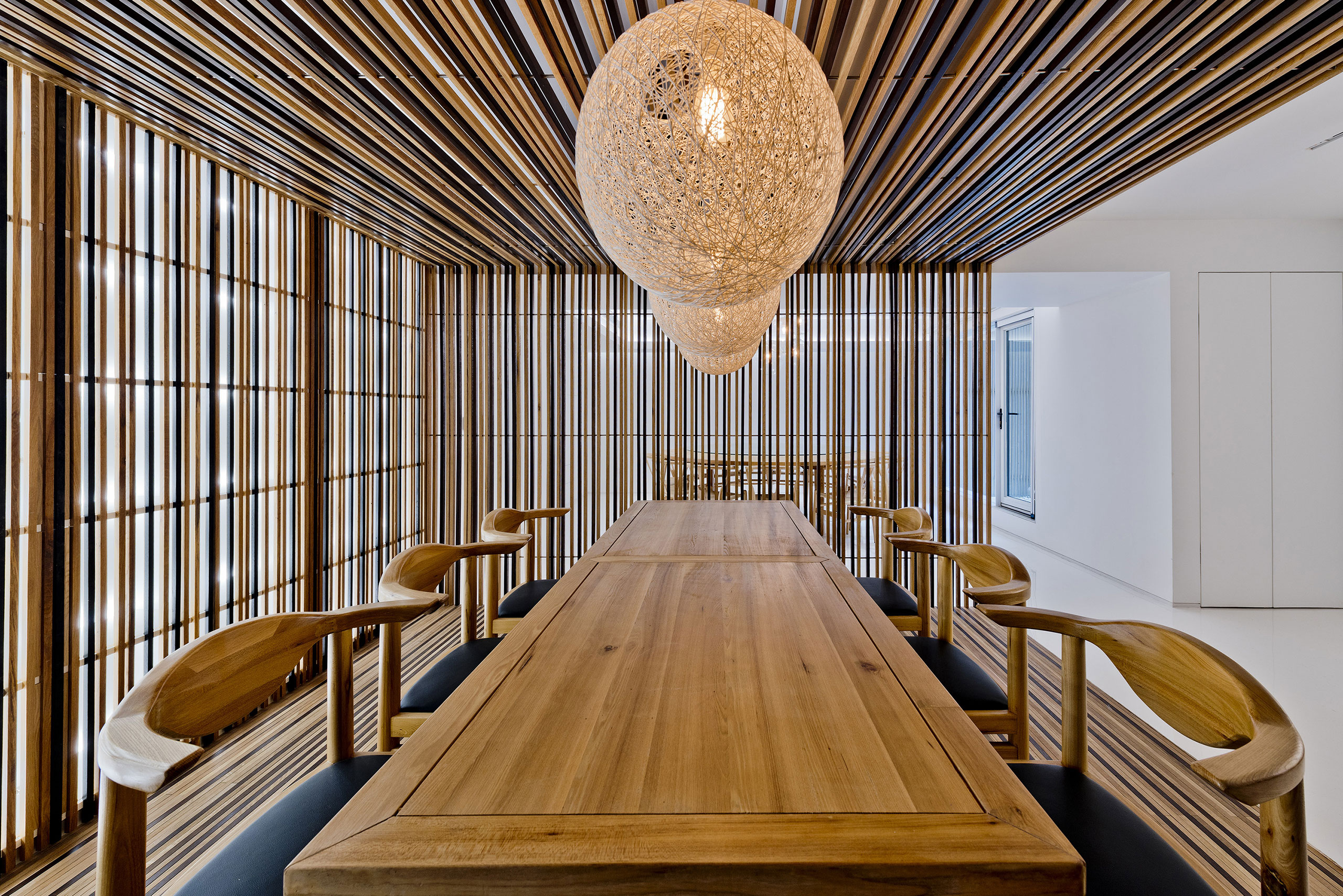 p5_haitang_villa_beijing_china_small_dining_room_archstudio_photo_magic_penny_yatzer