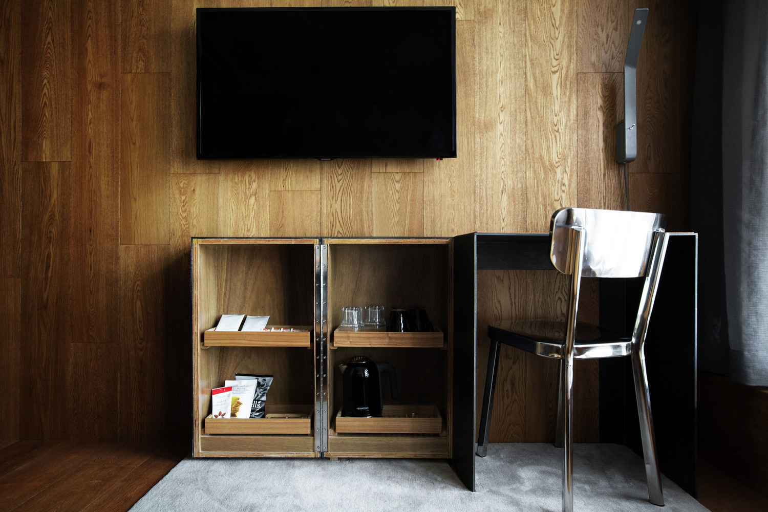 21_designsystems-tuve_room-comfort-cabinet_DM