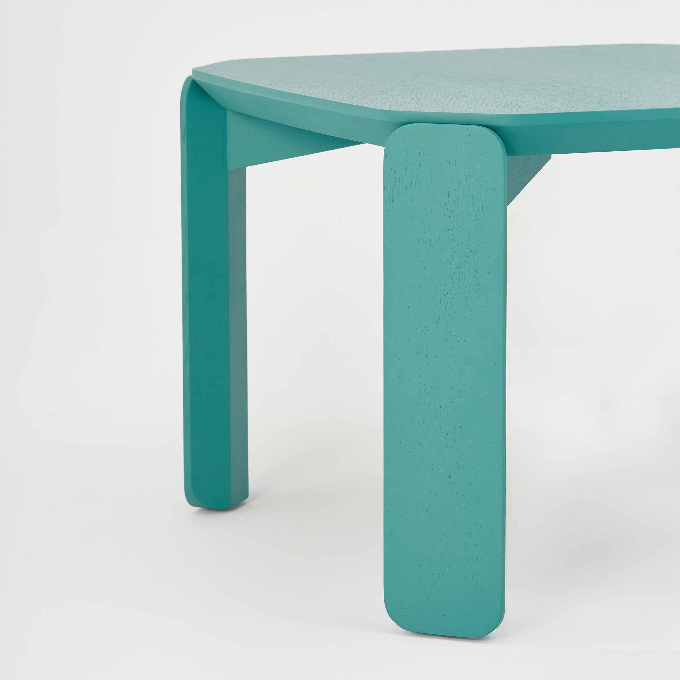 45-table-system-inyard-la-selva-design-furniture_dezeen_2364_col_6