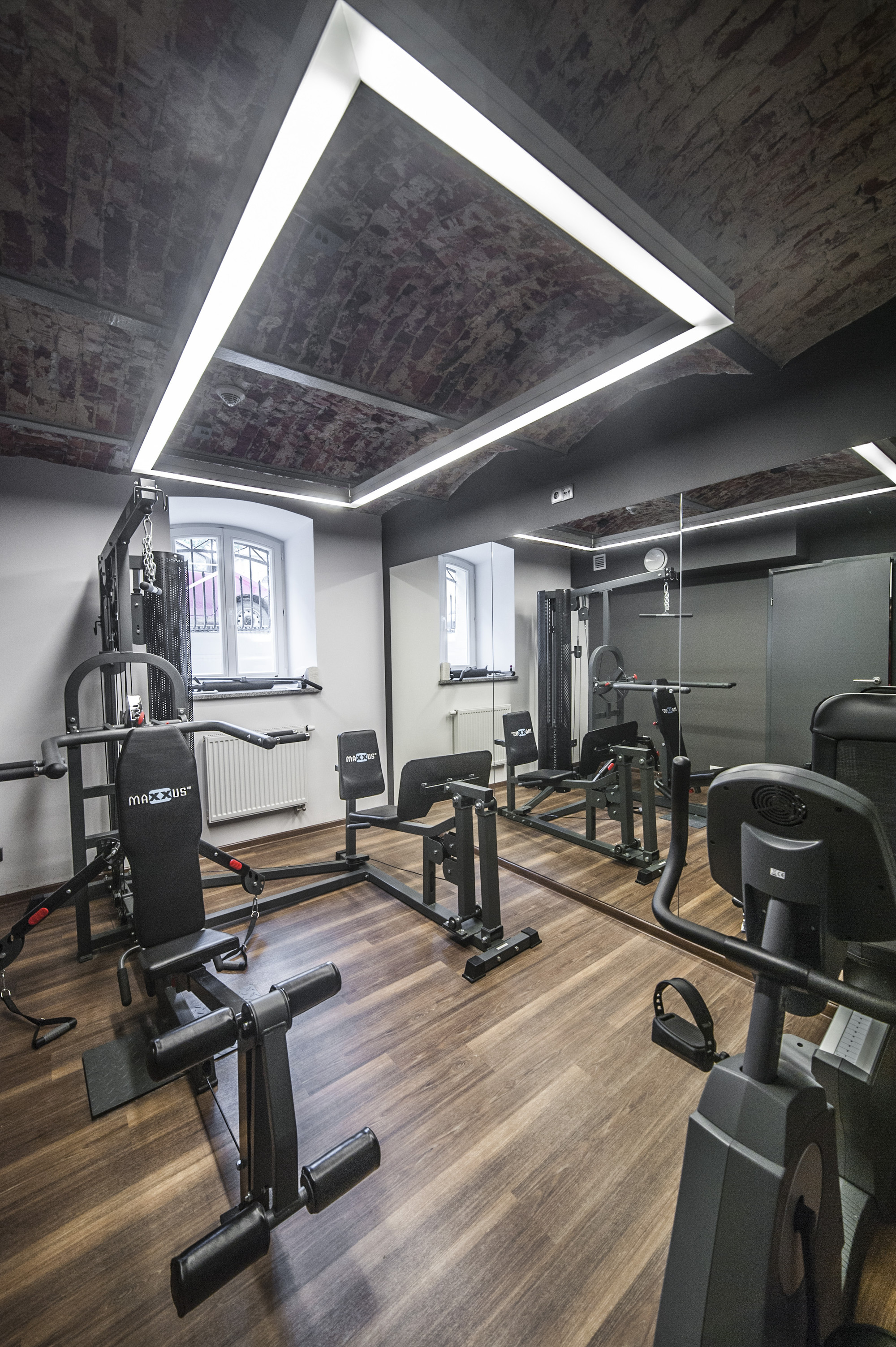 EC-5_Tobaco_Hotel_gym_1