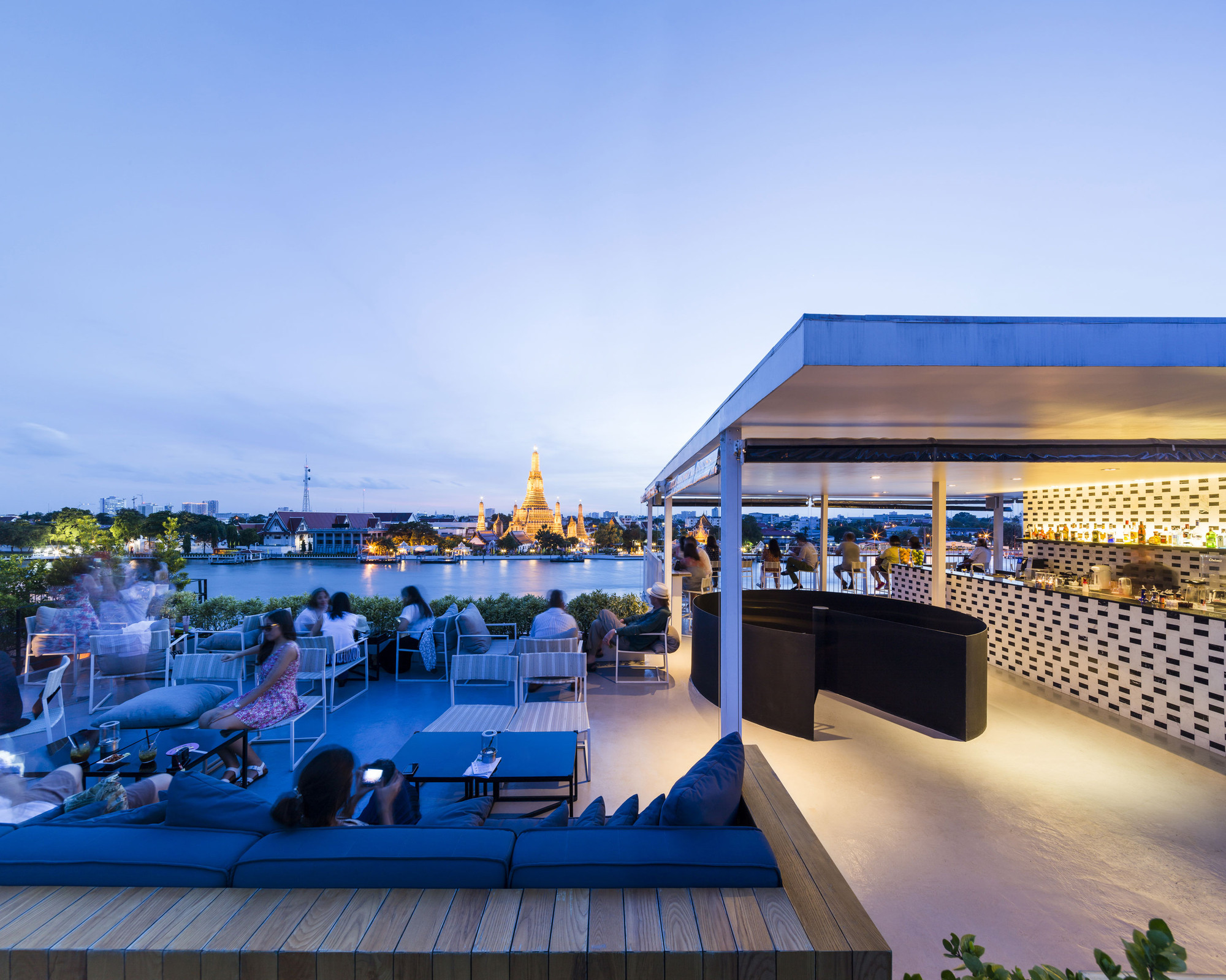 SALA-Rooftop-Bar-01