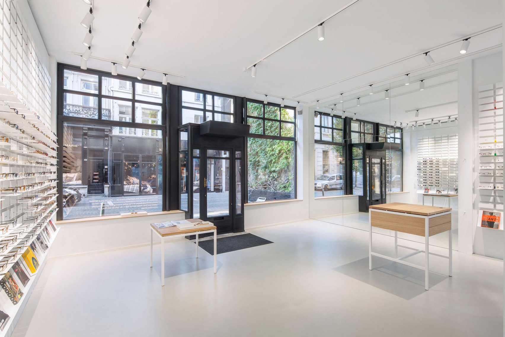 ace-and-tate-antwerp-standard-studio-interiors-belgium-_dezeen_1704_col_0