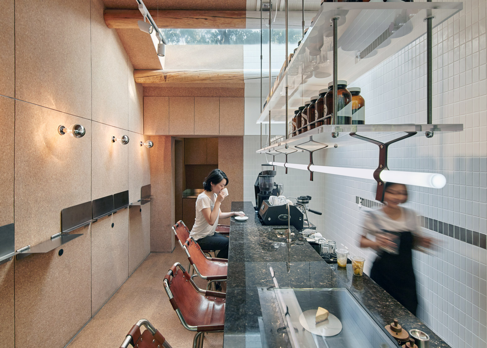 big-small-coffee-bar-b-and-b-guest-room-hutong-office-aio-beijing-cork_dezeen_1568_13