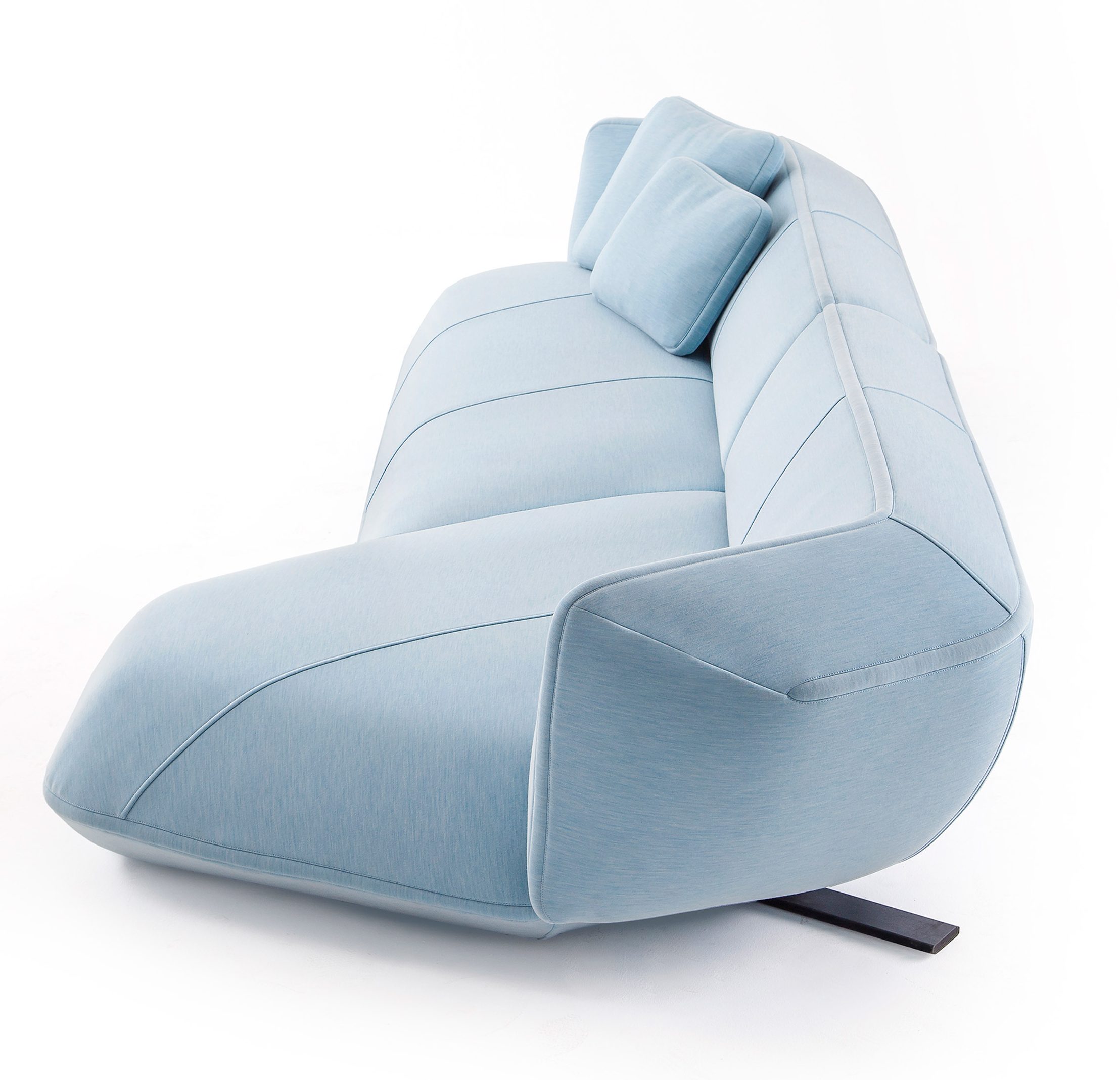 cassina-floe-insel-patricia-urquiola-design-furniture-milan-_dezeen_2364_col_0-e1491322423346