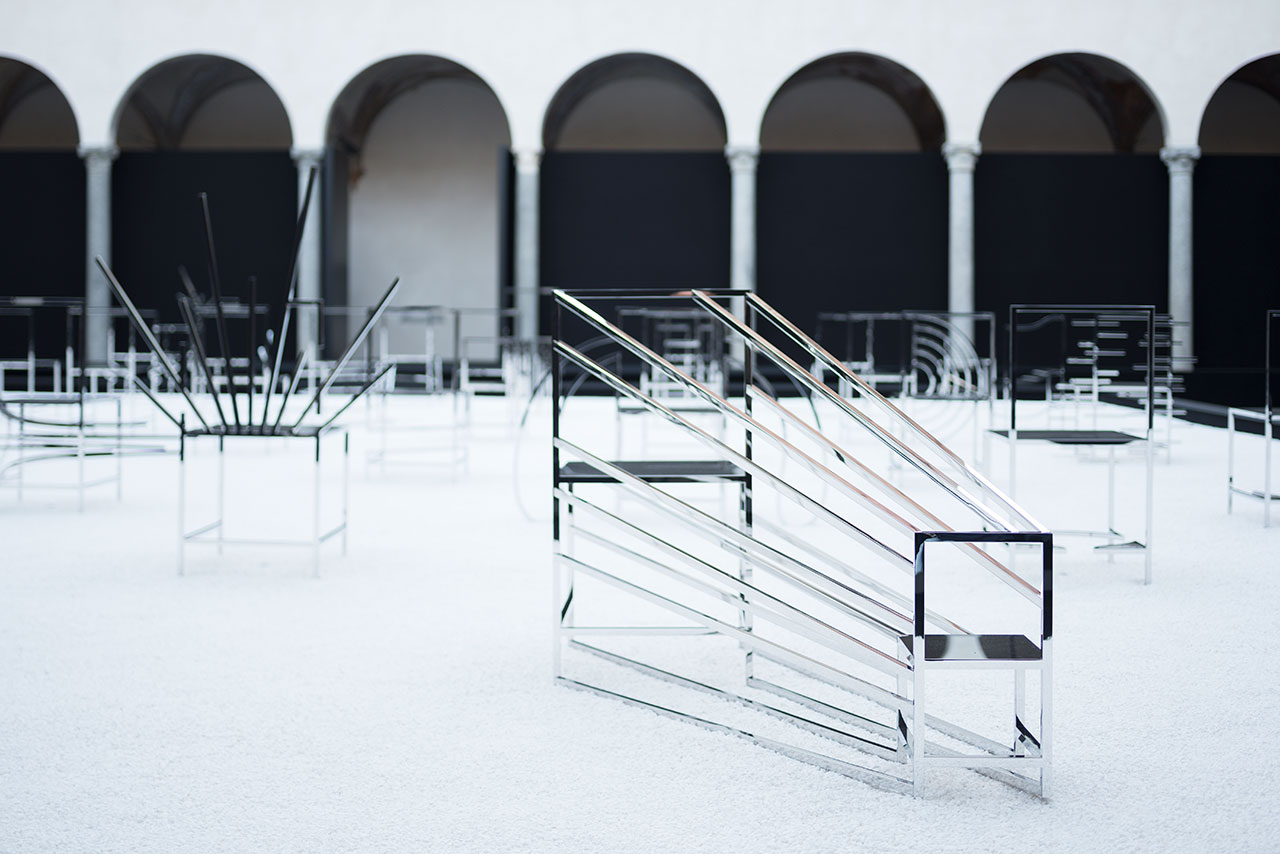 f3_50_manga_chairs_in_milan_nendo_for_friedman_benda_photo_takumi_ota_yatzer