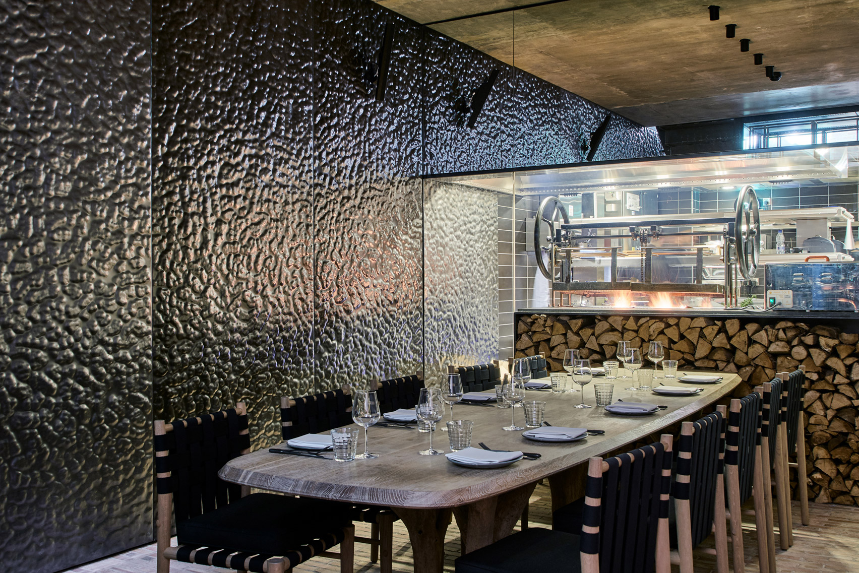 fucina-restaurant-andy-martin-architecture-interiors-london_dezeen_1704_col_15