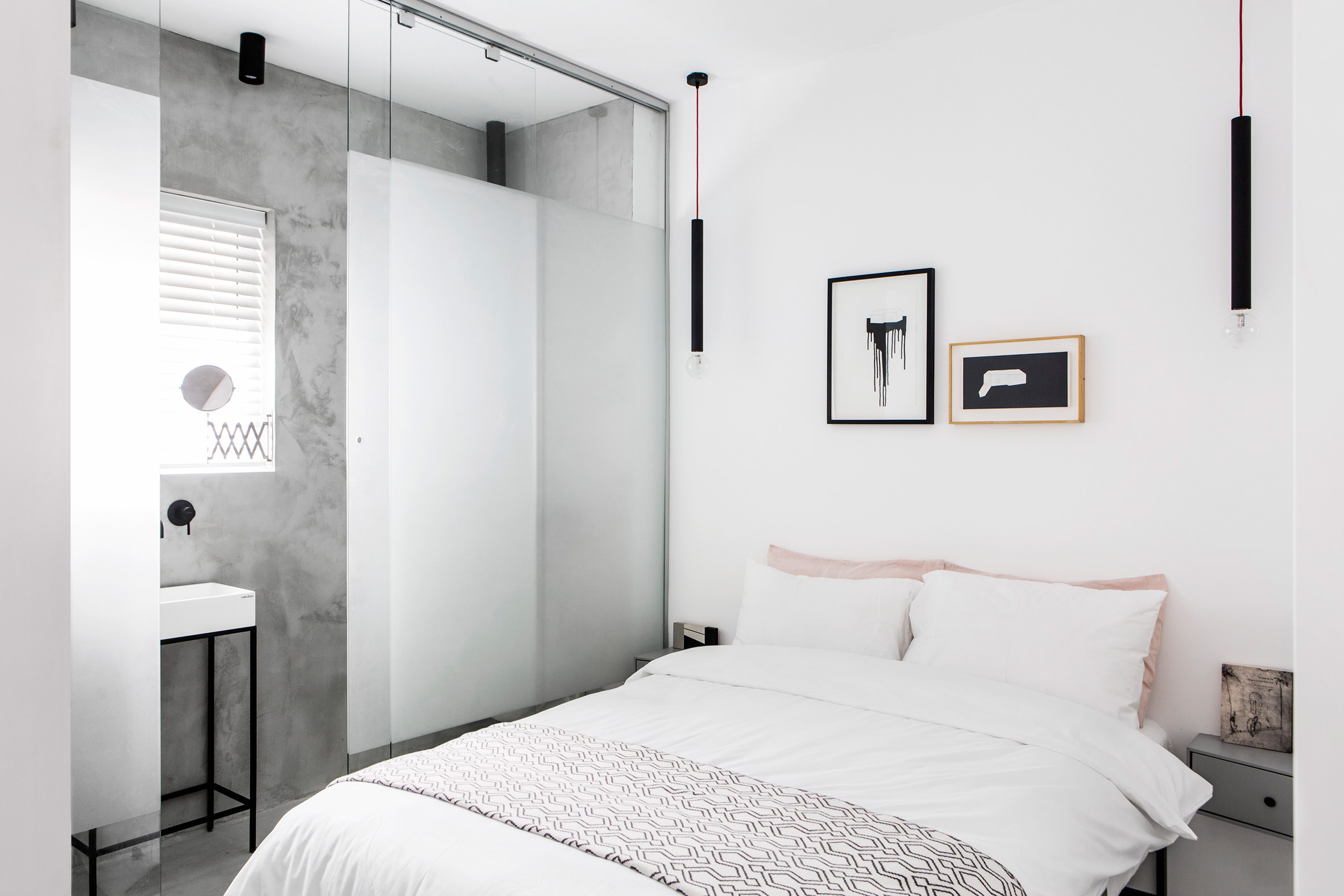 minimalist-tel-aviv-apartment-yael-perry-israel_dezeen_2364_col_11