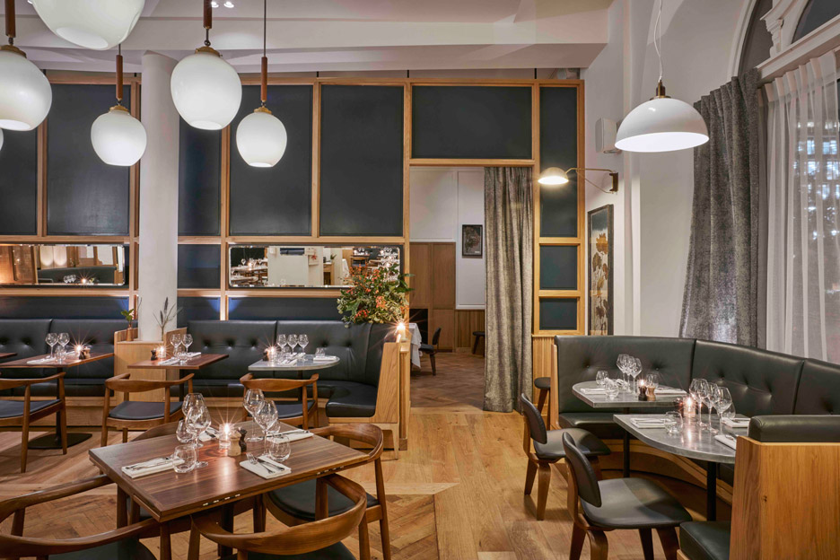 modern-pantry-avroko-restaurant-bar-interior-furniture-lighting-london-uk_dezeen_936_19