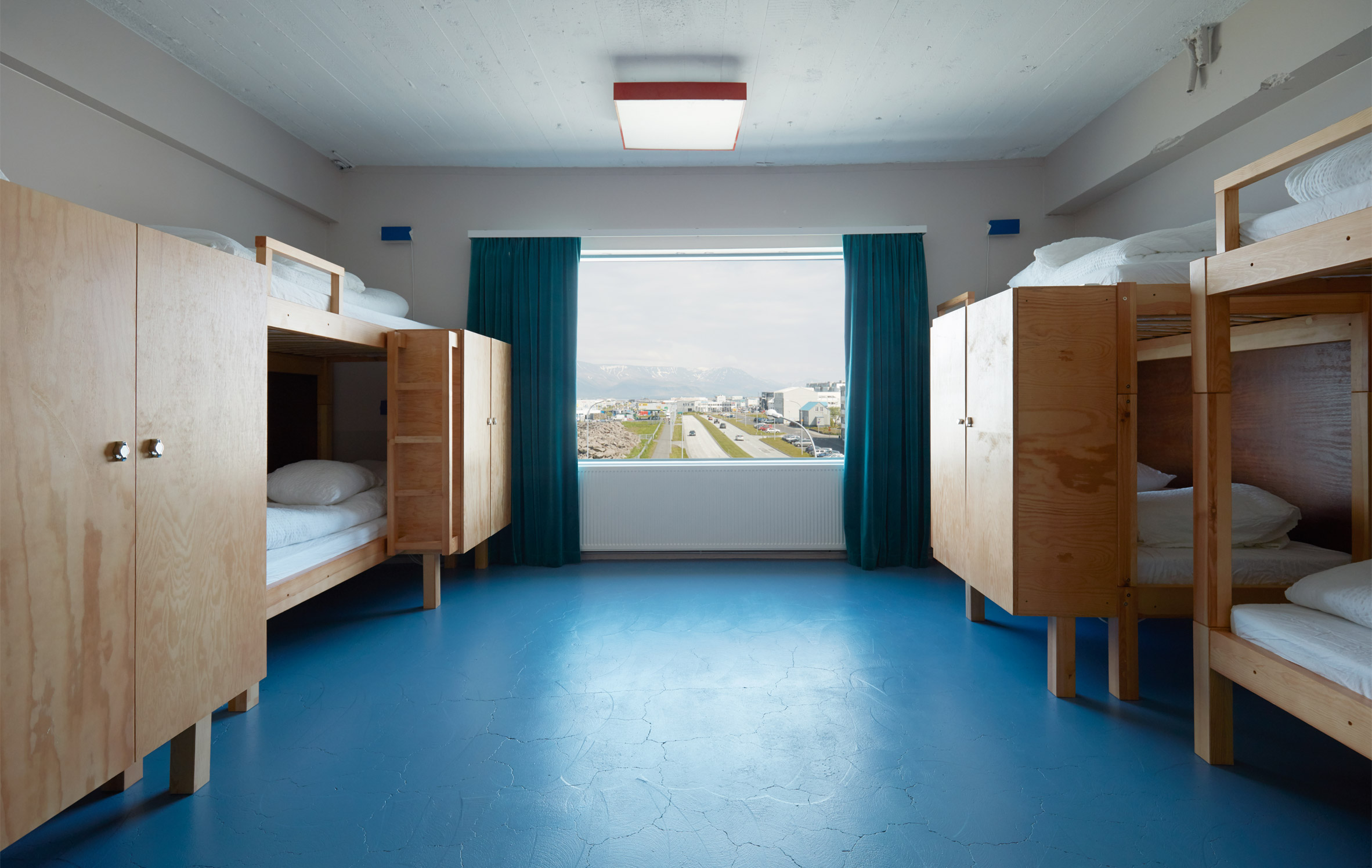 oddsson-hostel-Reykjavik-doolur-iceland_dezeen_2364_col_2