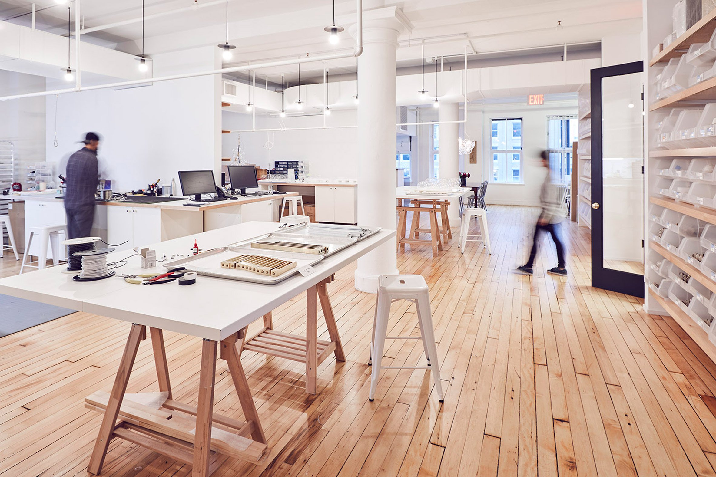 pelle-show-room-new-york-interiors_dezeen_2364_col_5