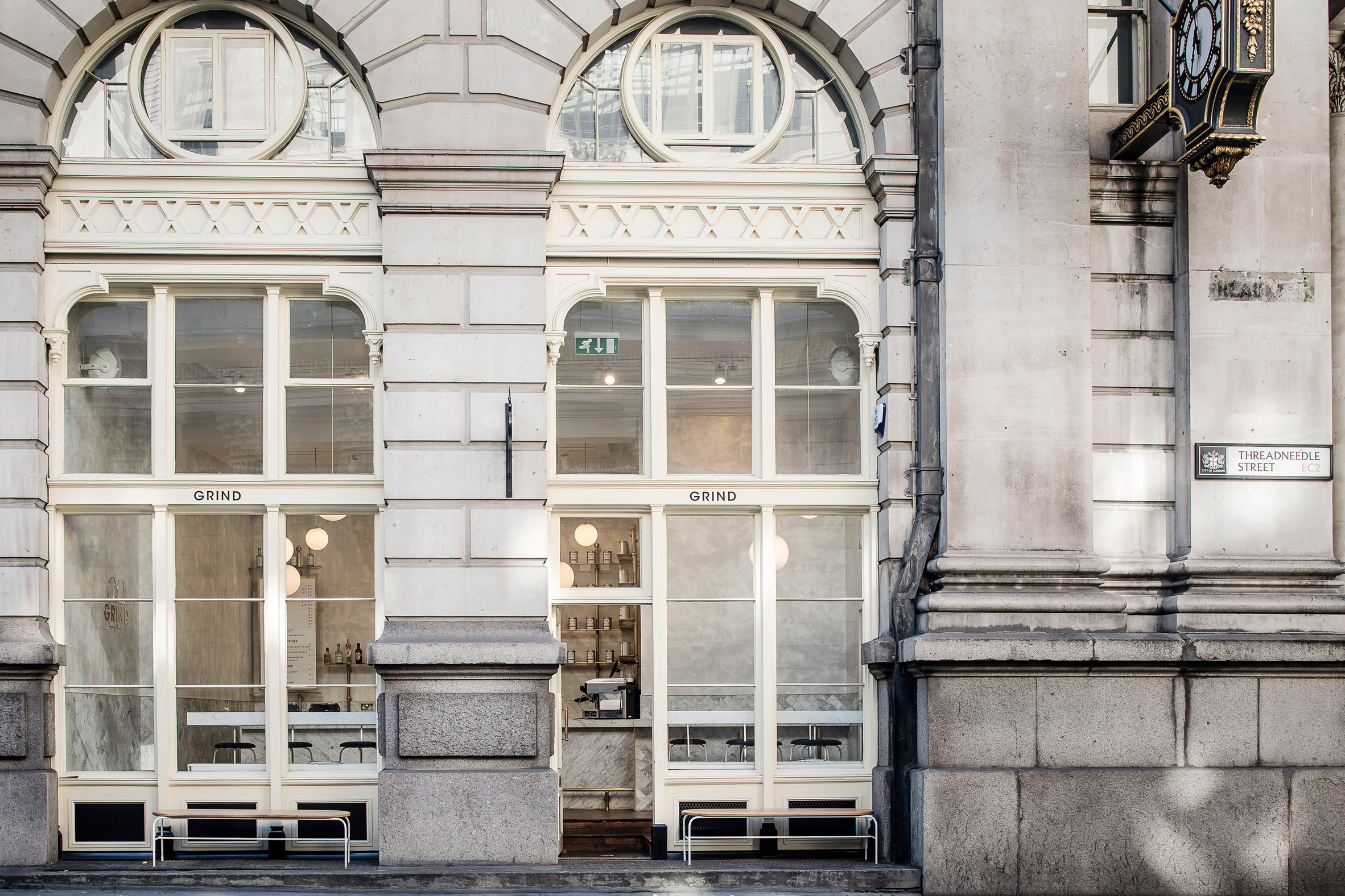 royal-exchange-grind-biasol-interiors-london-restaurants-bars_dezeen_2364_col_6