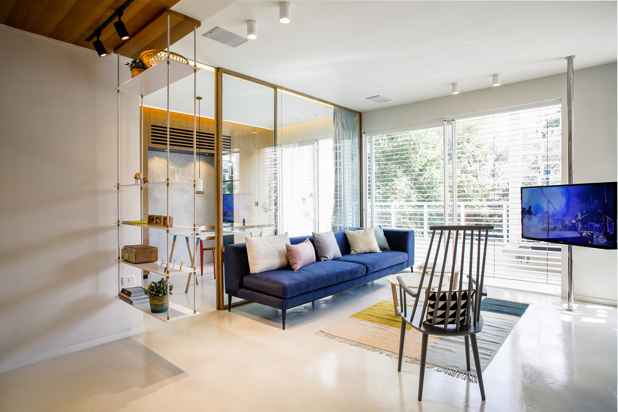 weisel-apartment-tel-aviv-israel-dori-design-studio-renovation_dezeen_2364_col_0