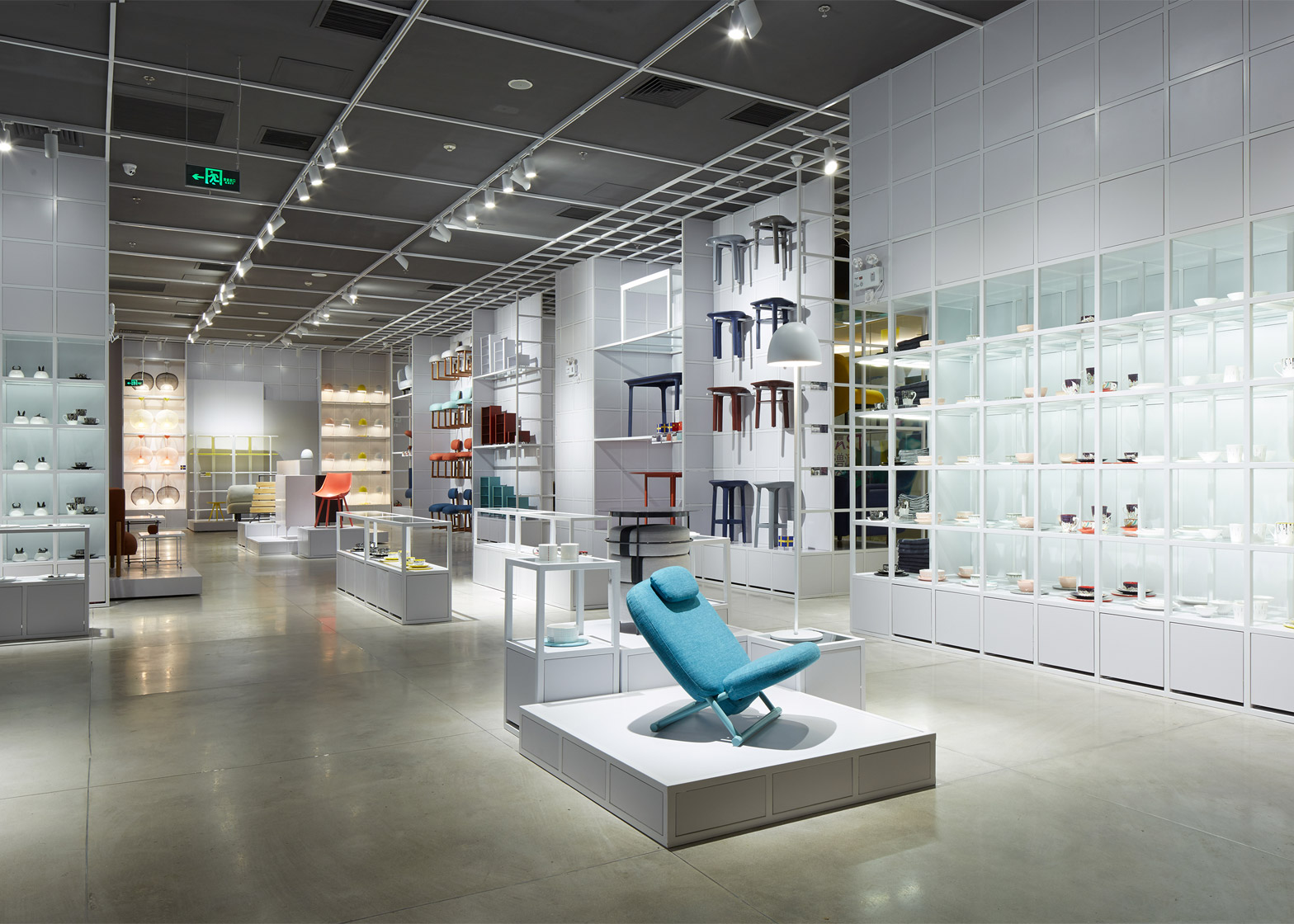 zaozuo-showroom-luca-nichetto-indigo-shopping-centre-beijing-china-brand_dezeen_1568_0