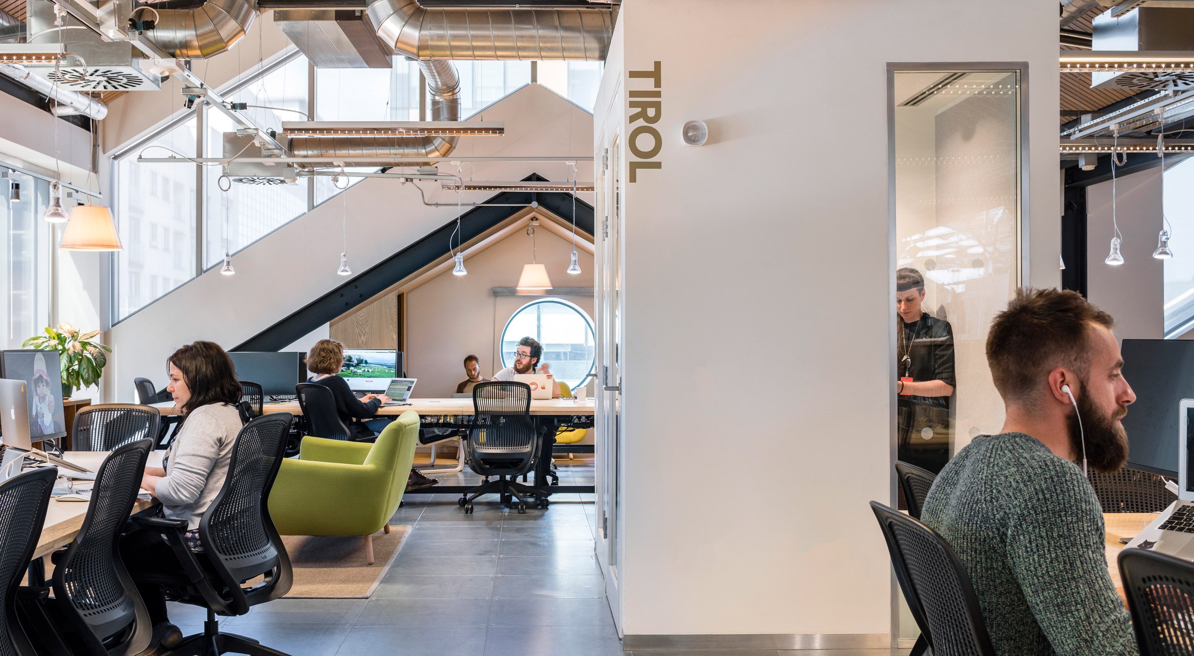 airbnb-dublin-office-interiors-ireland-offices_dezeen_2364_col_10