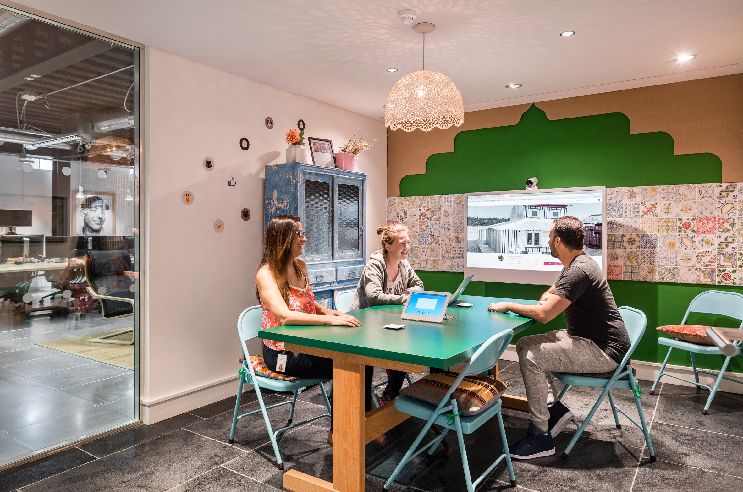 airbnb-dublin-office-interiors-ireland-offices_dezeen_2364_col_23