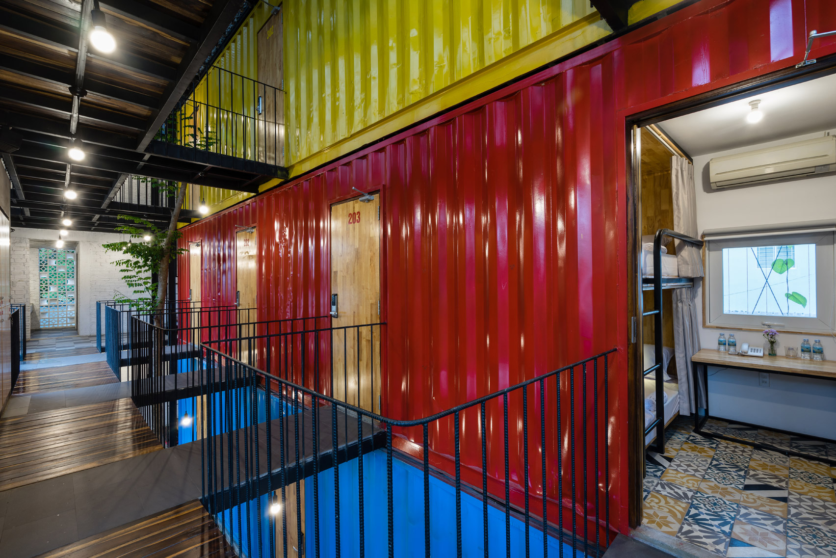 ccasa-hostel-tak-architects-architecture-hotels-vietnam_dezeen_1704_col_30