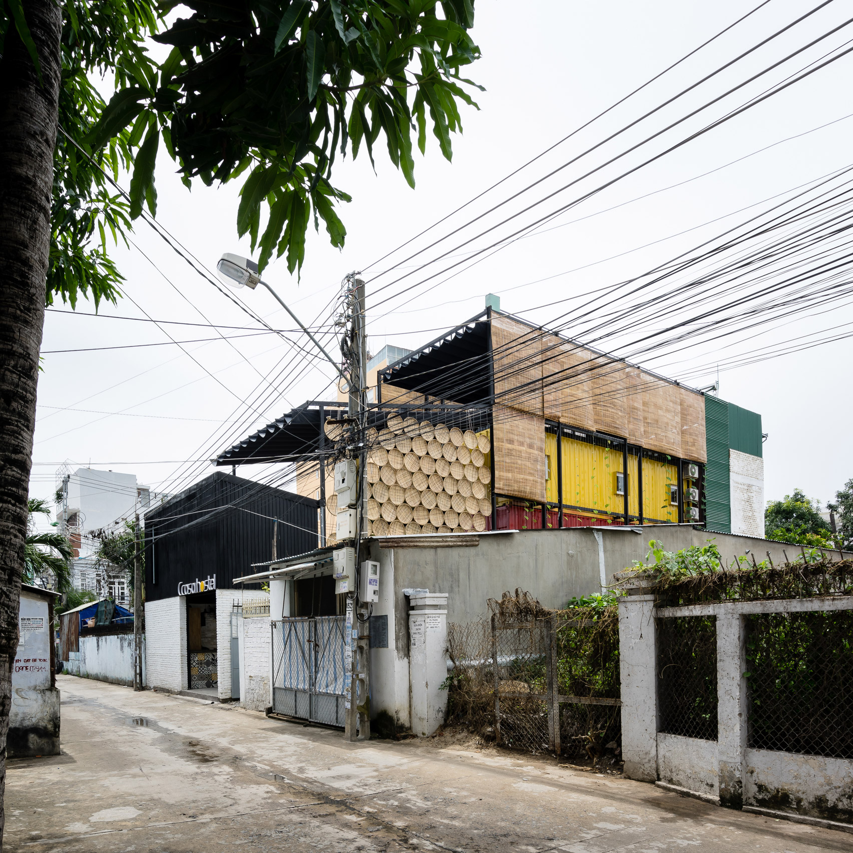 ccasa-hostel-tak-architects-architecture-hotels-vietnam_dezeen_1704_col_42