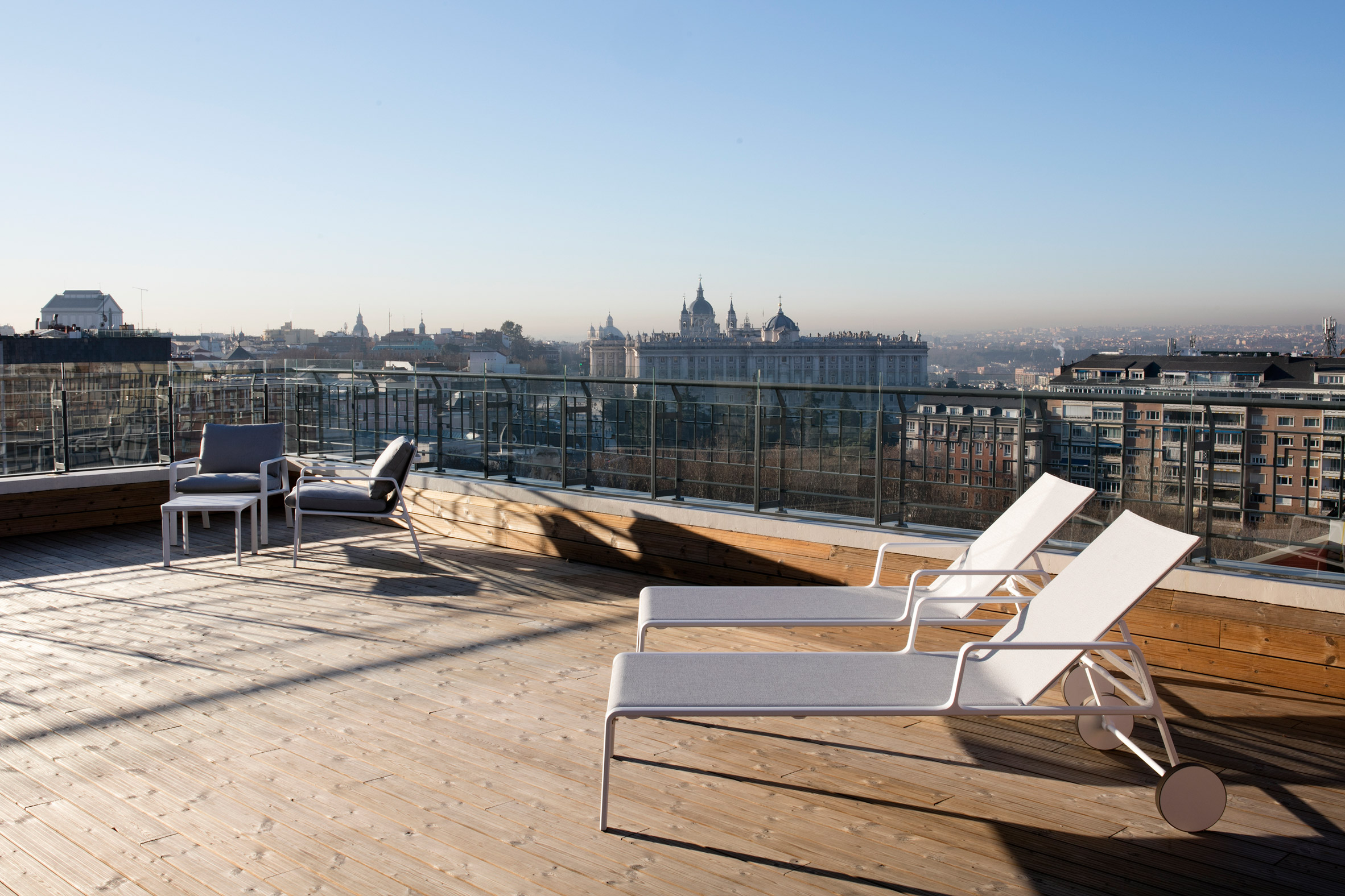 jaime-hayon-barcelo-torre-de-madrid-hotel-spain-interiors_dezeen_2364_col_12