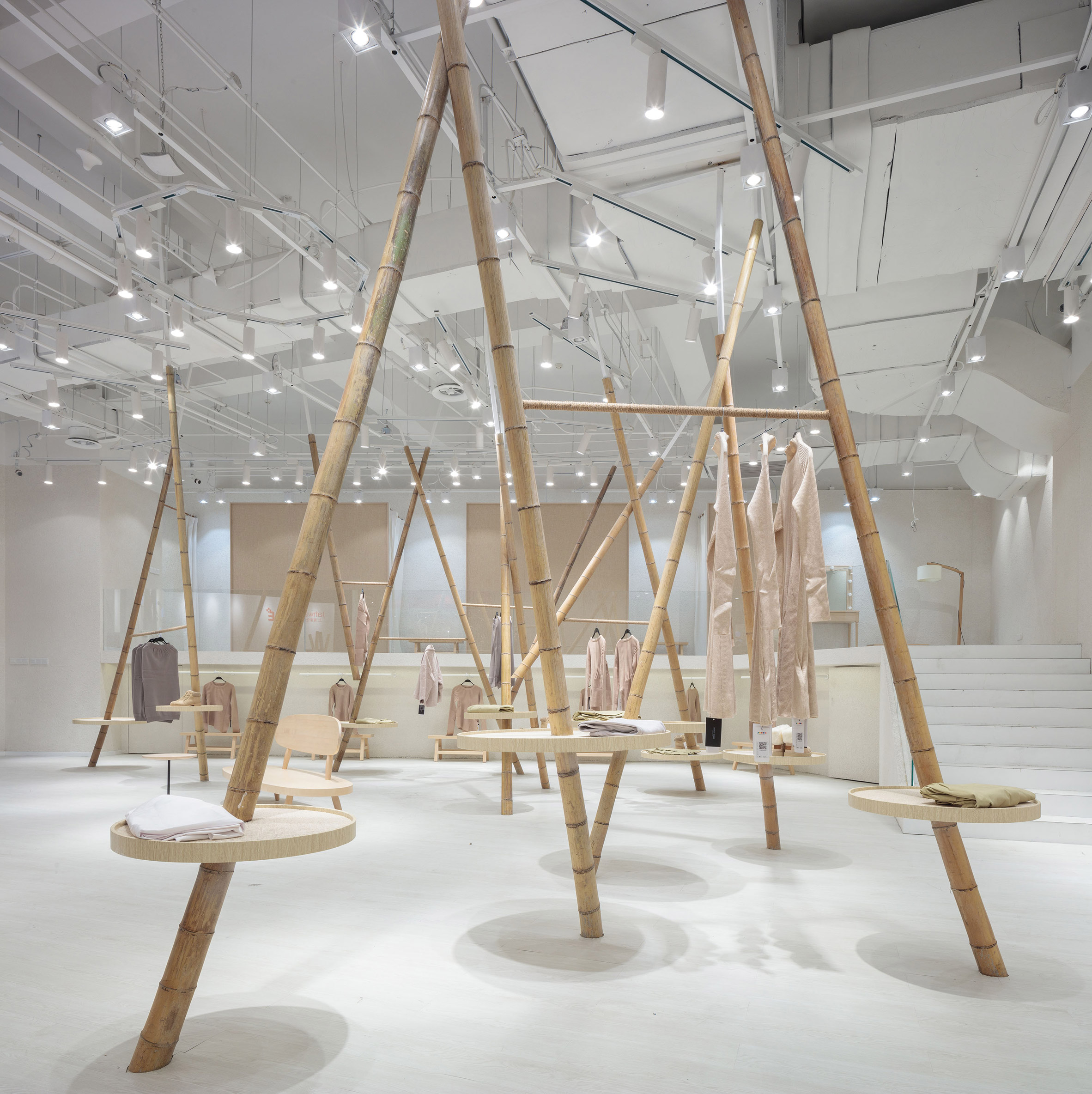 jooos-fitting-room-li-xiang-interiors-retail-china_dezeen_2364_col_11