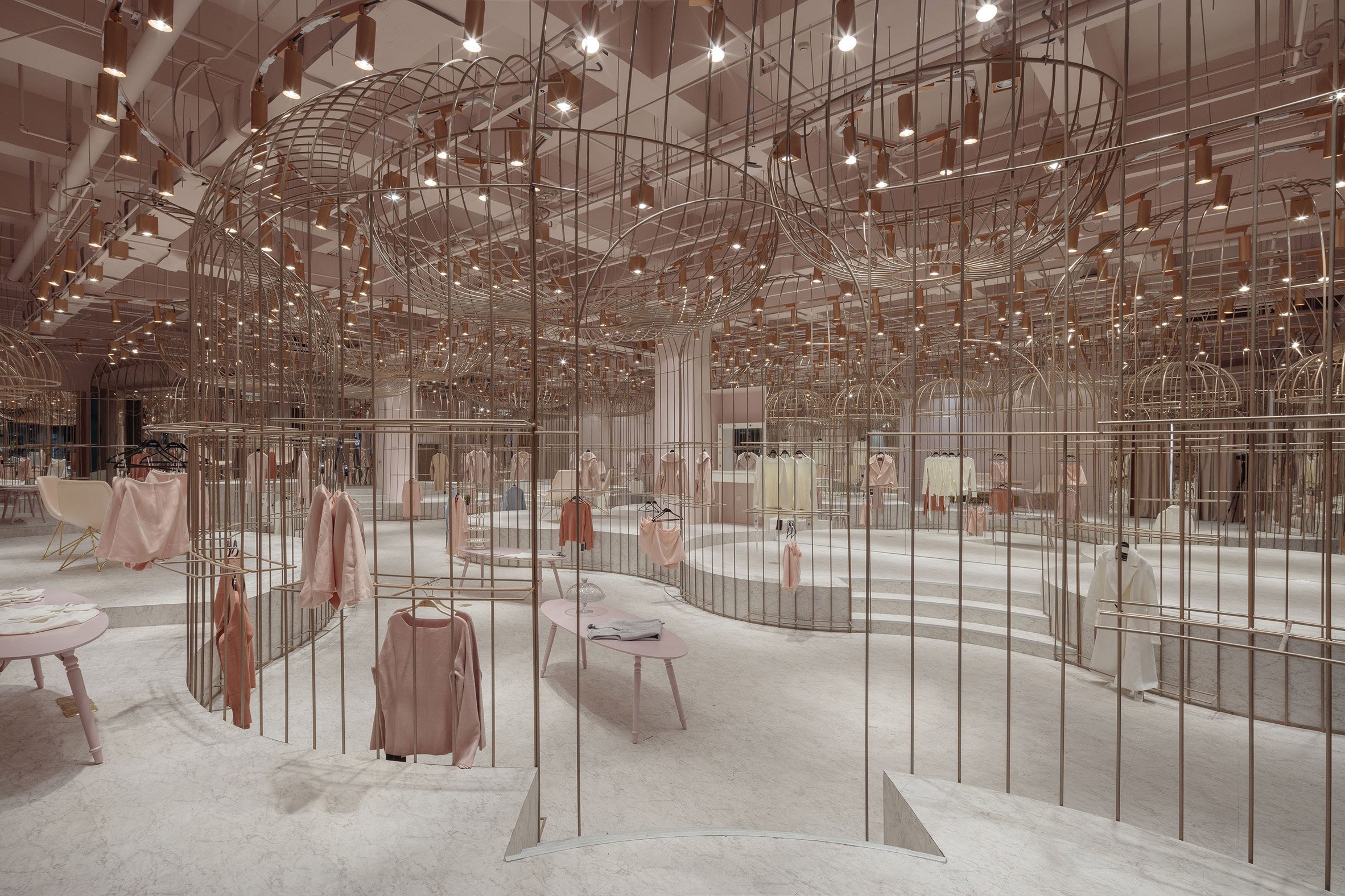 jooos-fitting-room-li-xiang-interiors-retail-china_dezeen_2364_col_13