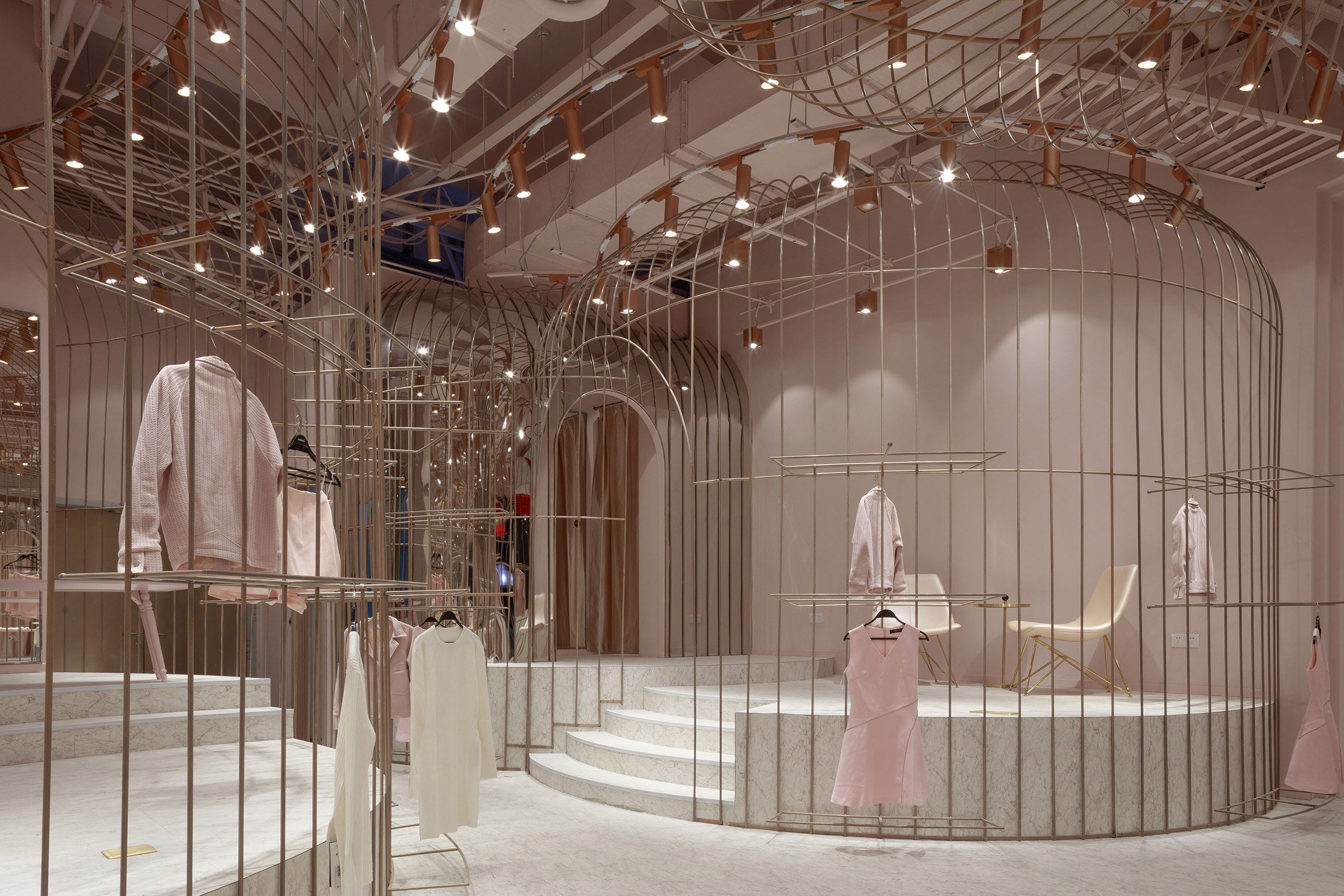 jooos-fitting-room-li-xiang-interiors-retail-china_dezeen_2364_col_18