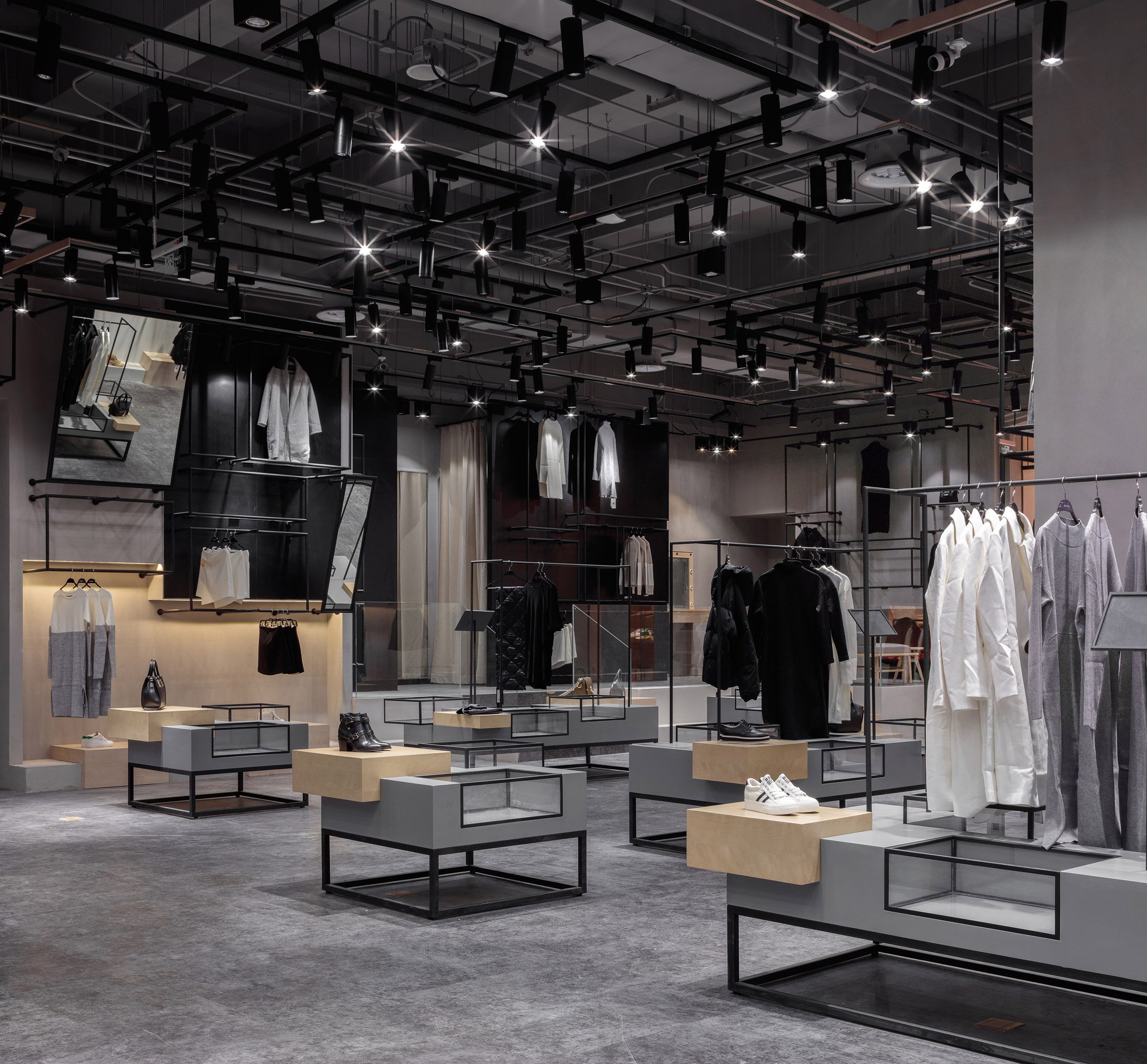 jooos-fitting-room-li-xiang-interiors-retail-china_dezeen_2364_col_26