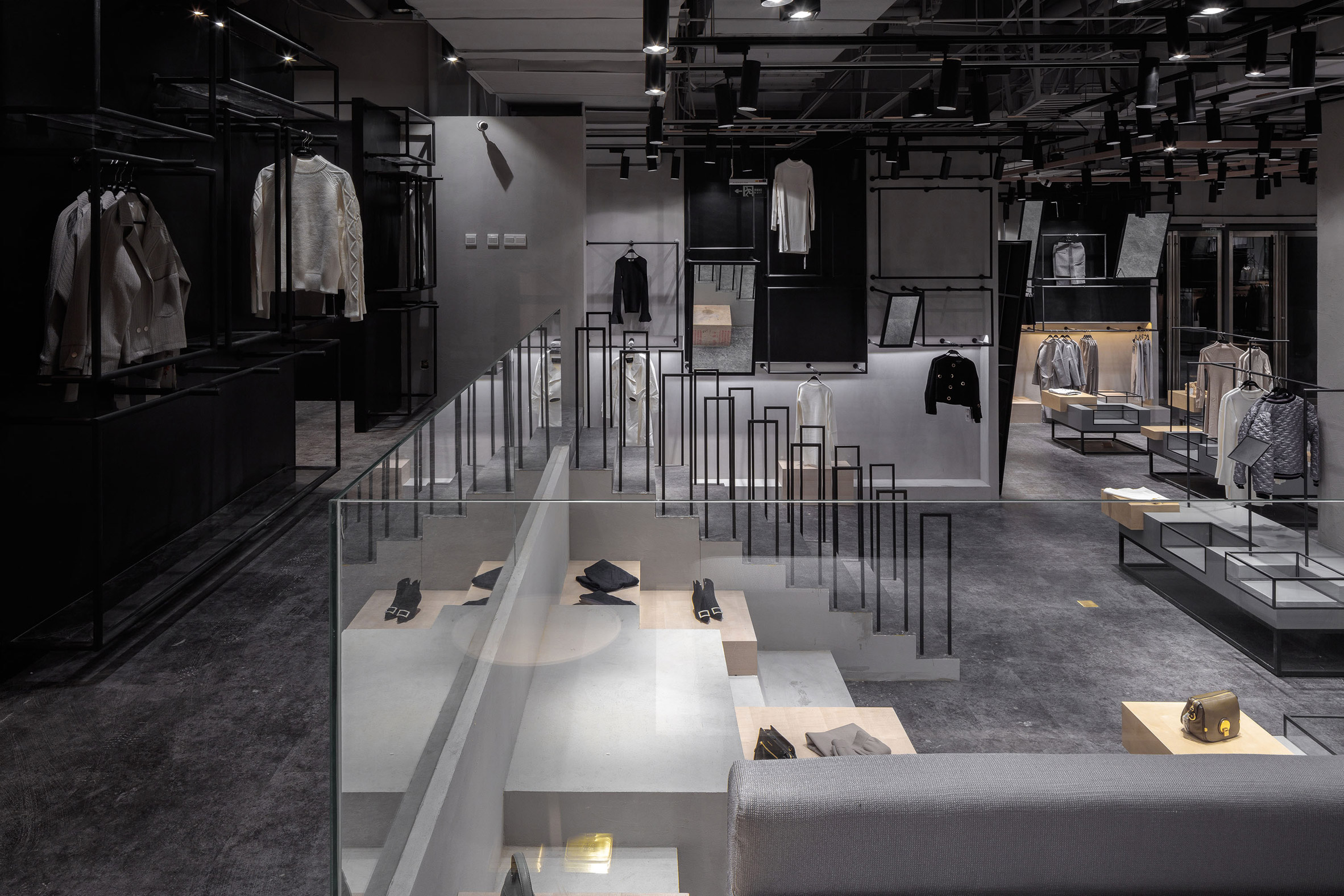 jooos-fitting-room-li-xiang-interiors-retail-china_dezeen_2364_col_29