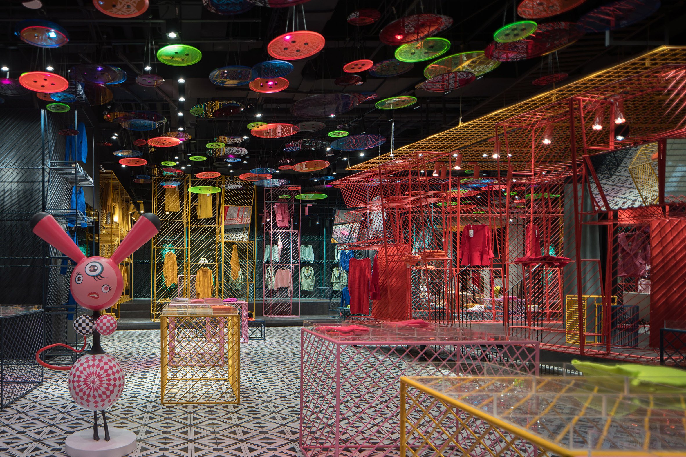 jooos-fitting-room-li-xiang-interiors-retail-china_dezeen_2364_col_4