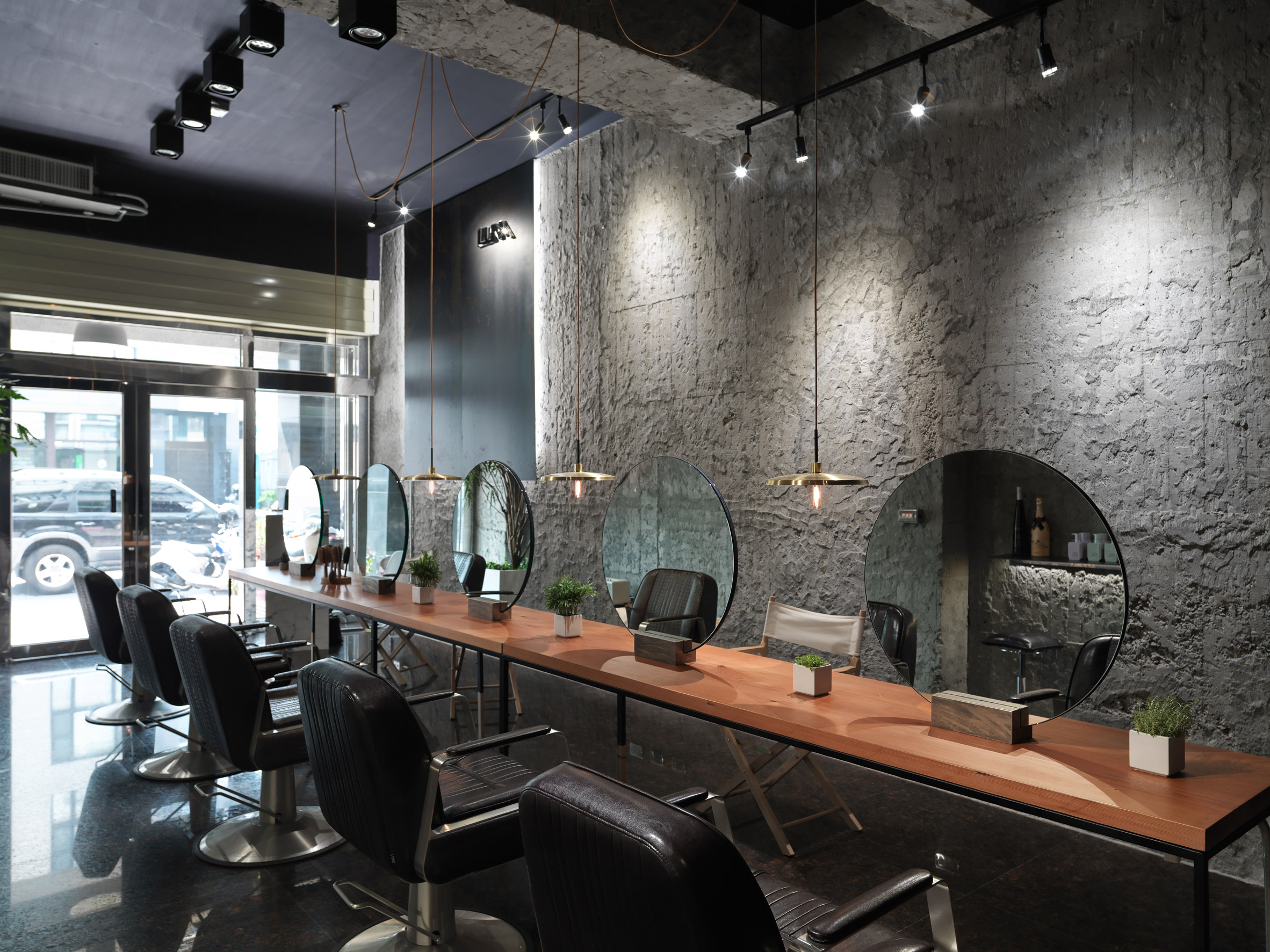 luna-salon-soar-design-interiors-changhua-taiwan_dezeen_2364_col_4