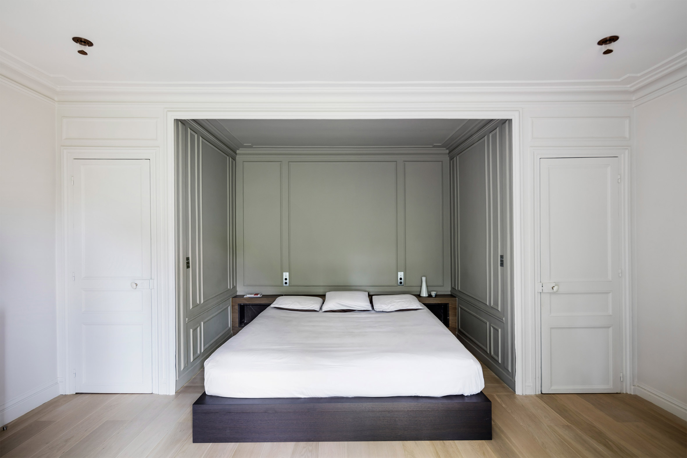 maison-a-colombages-05am-arquitectura-residential-interiors-paris-france-_dezeen_2364_col_13