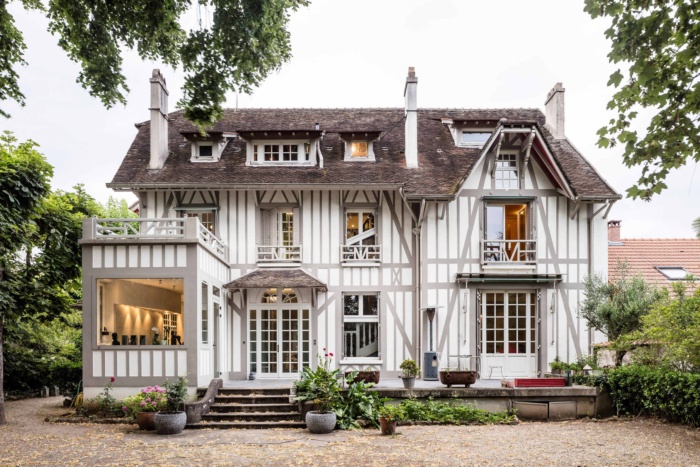 maison-a-colombages-05am-arquitectura-residential-interiors-paris-france-_dezeen_2364_col_17