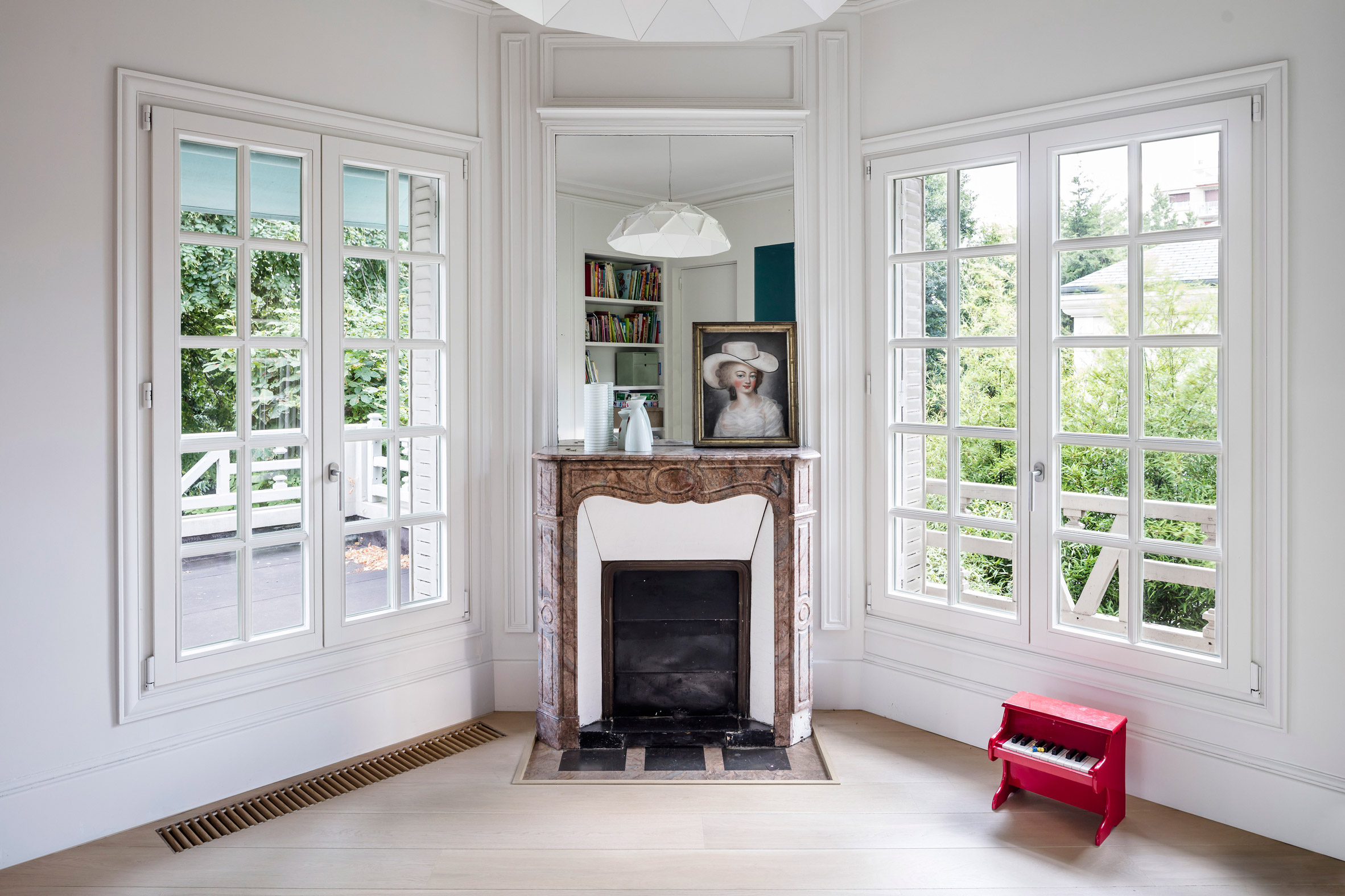 maison-a-colombages-05am-arquitectura-residential-interiors-paris-france-_dezeen_2364_col_23