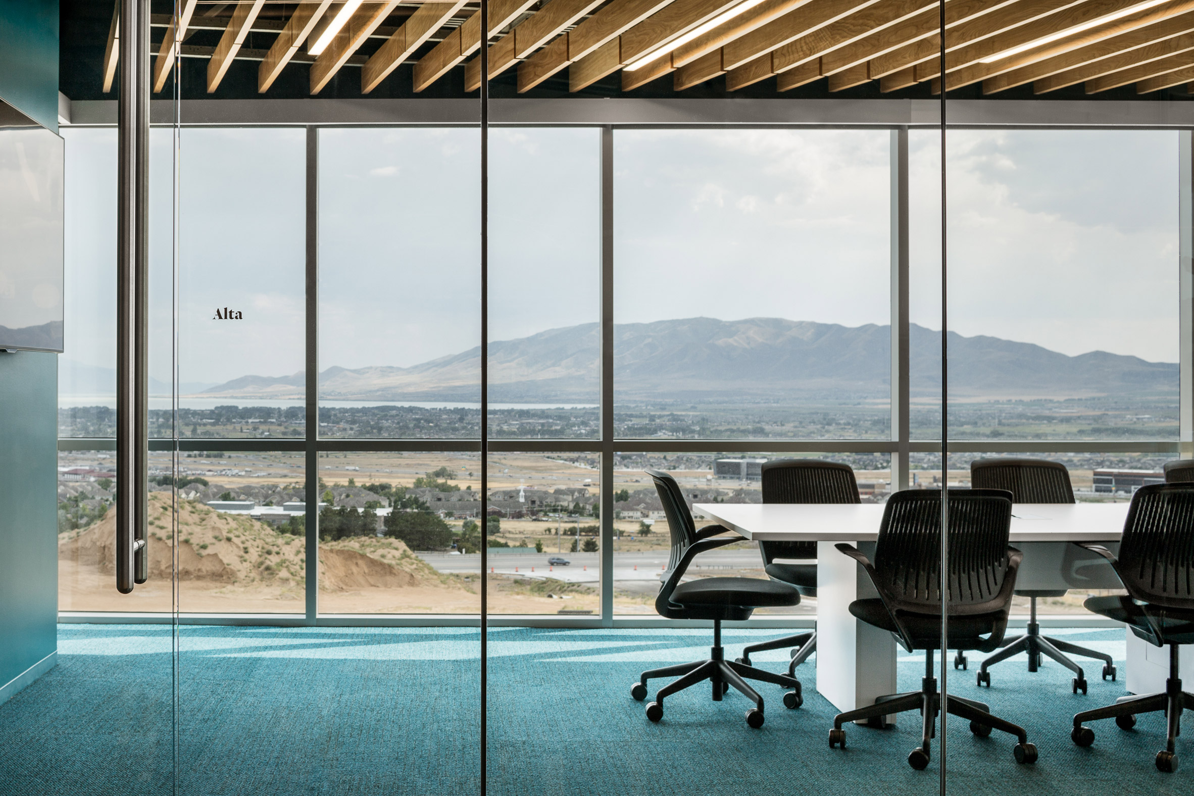 ancestry-office-rapt-studio-usa-interiors_dezeen_2364_col_7