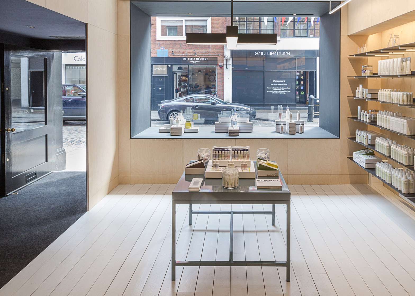 malingoetz-apothecary-shops-jonathan-tuckey-interior-london_dezeen_1568_2