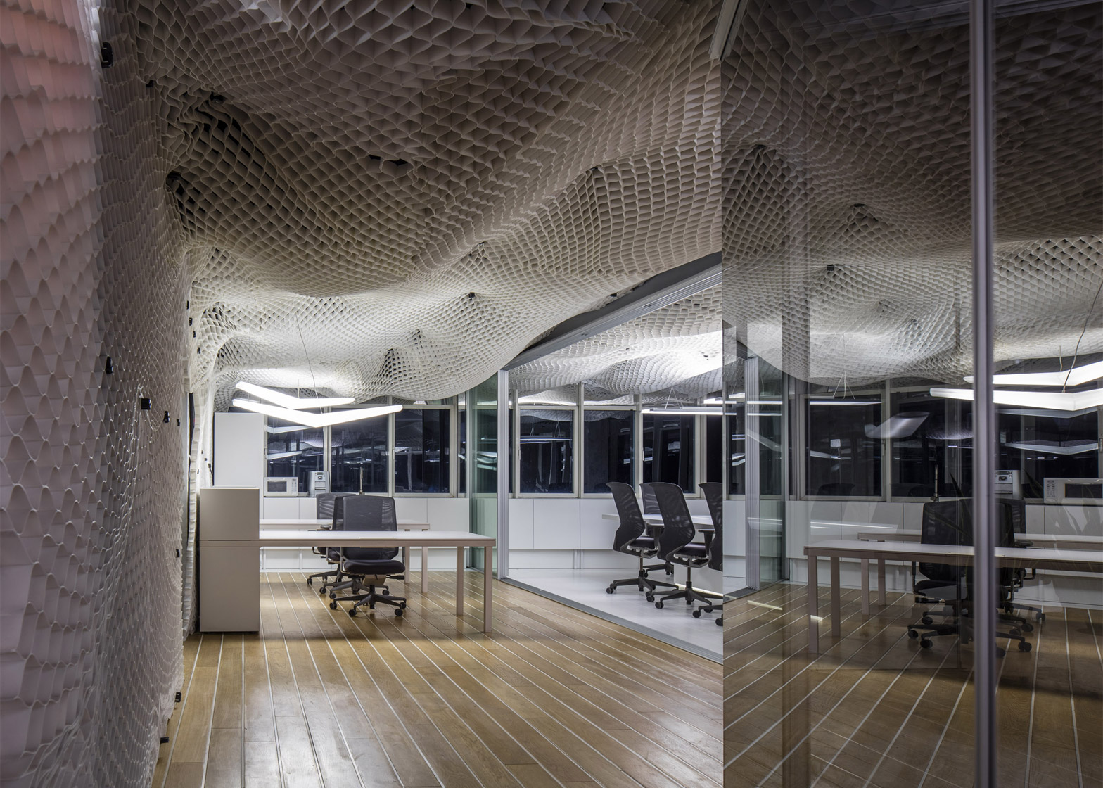 prs-offices-paritzki-liani-architects-interiors-ceiling-geo-cell-tel-aviv-israel-colour_dezeen_1568_5