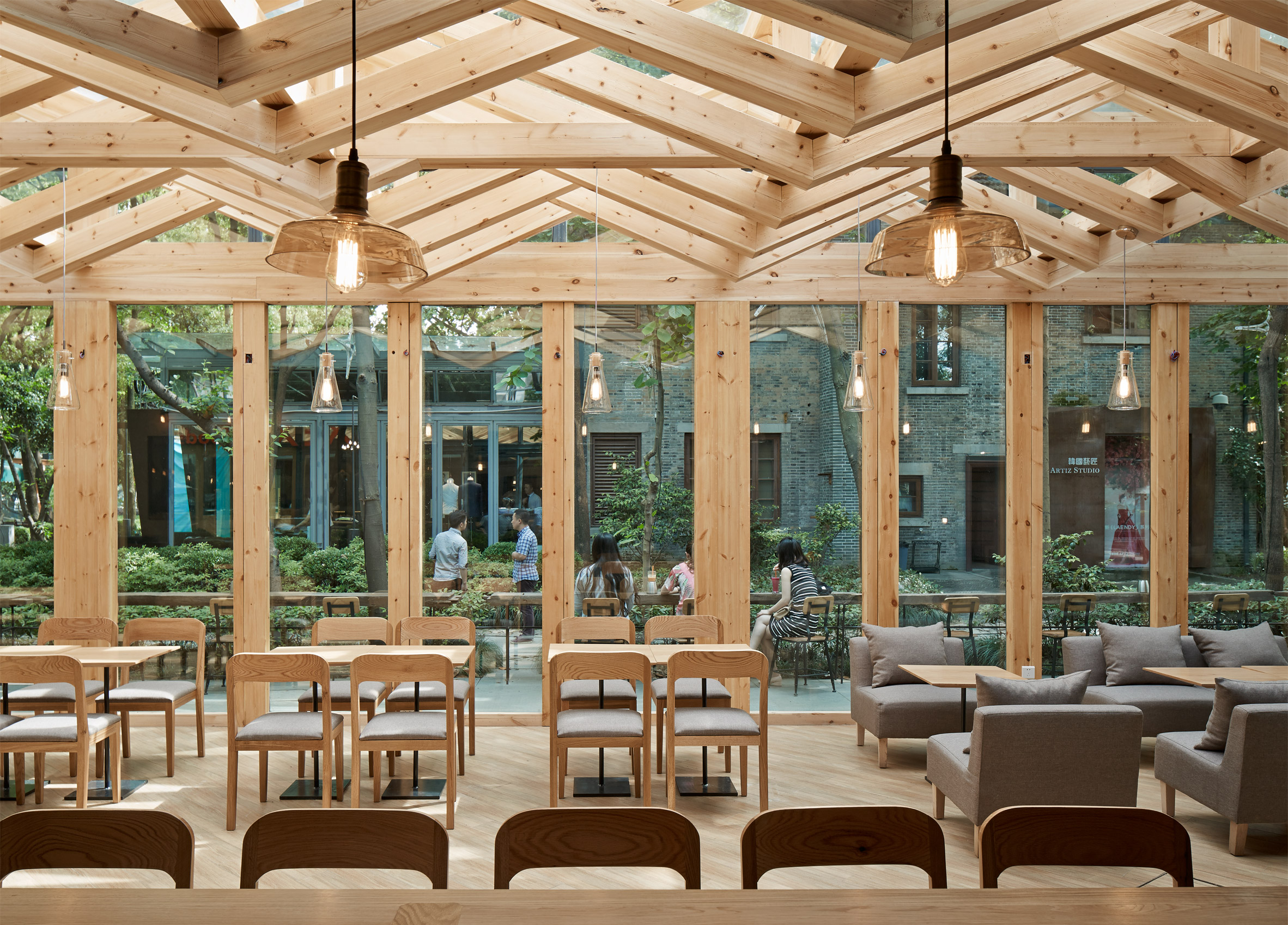 xie-xie-cafe-kooo-architects-china_dezeen_2364_col_3