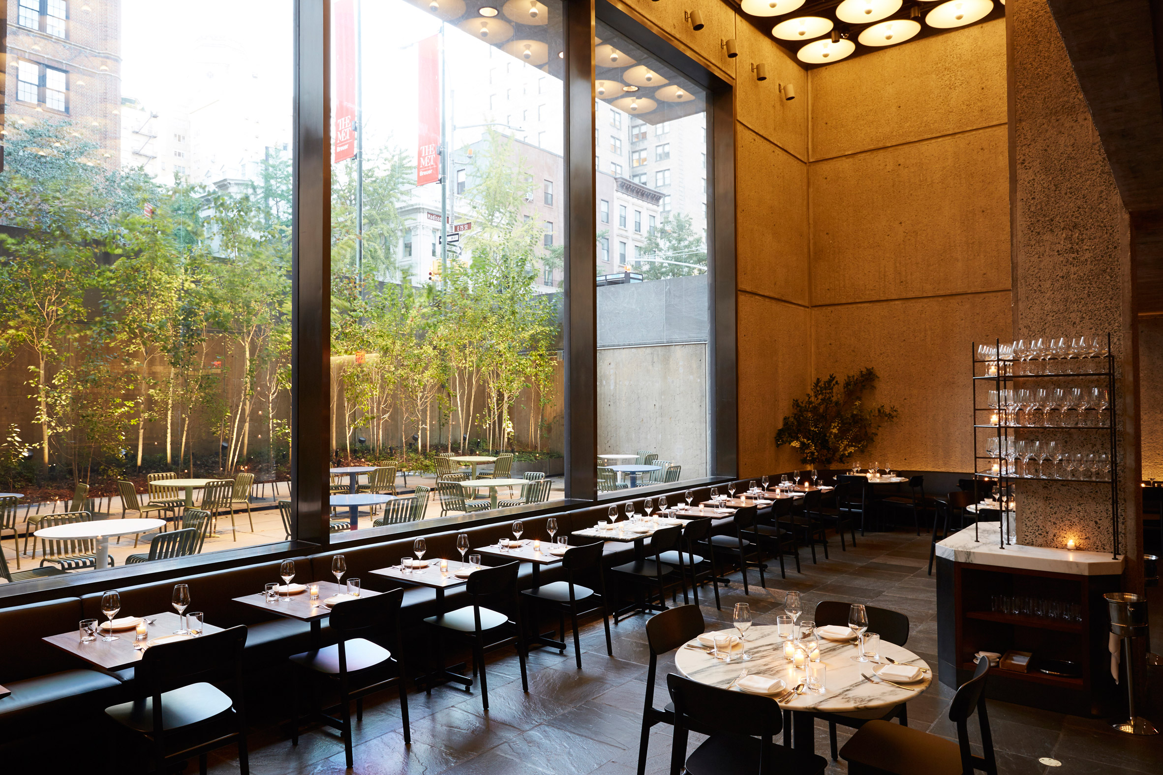 flora-bar-cafe-restaurant-interior-design-beyer-blinder-belle-met-breuer-new-york-city-usa_dezeen_2364_col_6