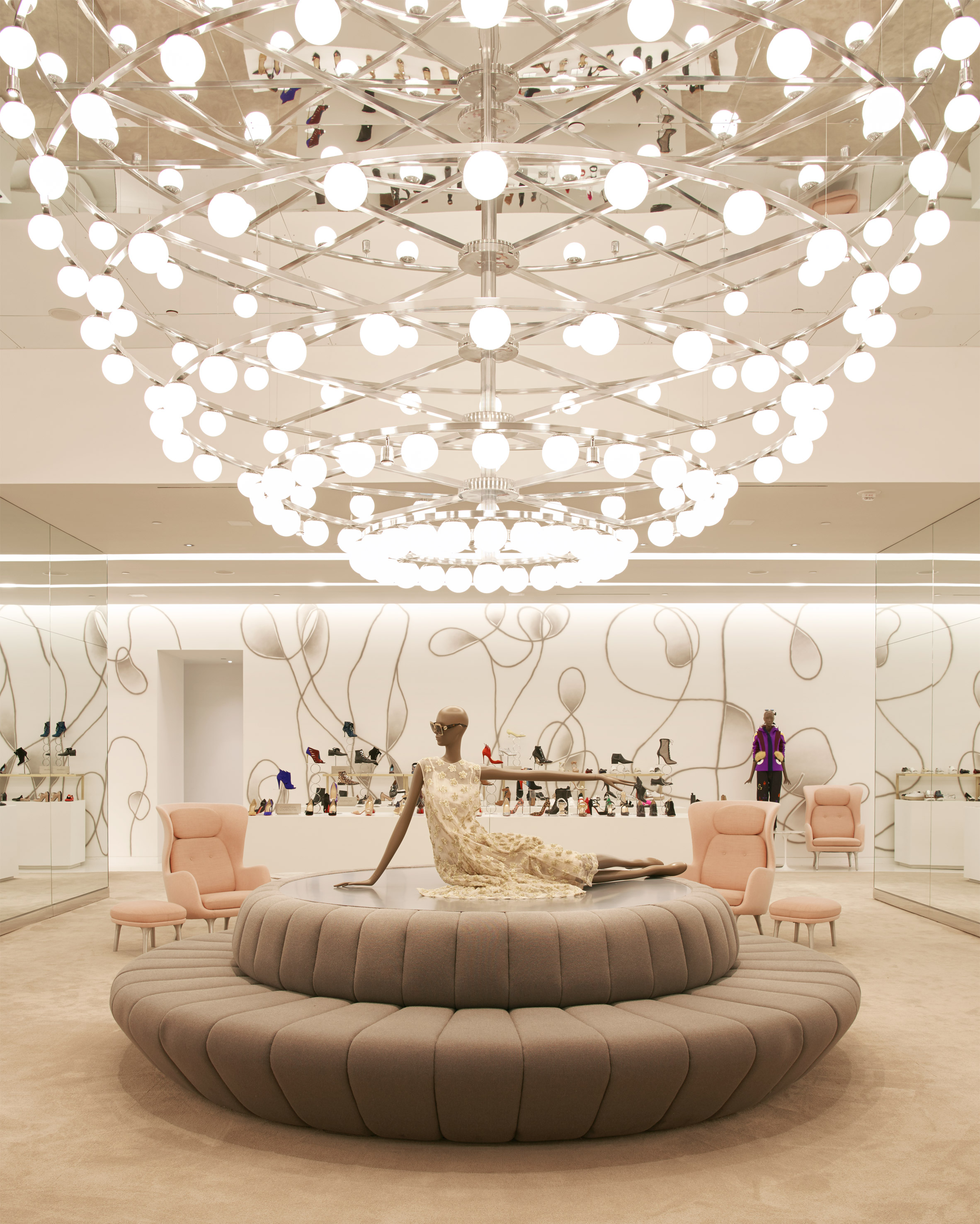 saks-fifth-avenue-store-brookfield-place-found_dezeen_2364_col_1