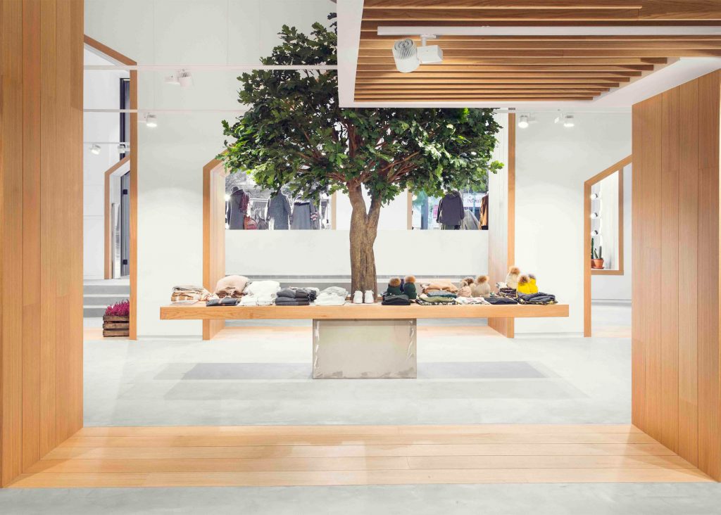 sketch-concept-store-pauzarq-arquitectos_dezeen_2364_slideshow_0-1024x732