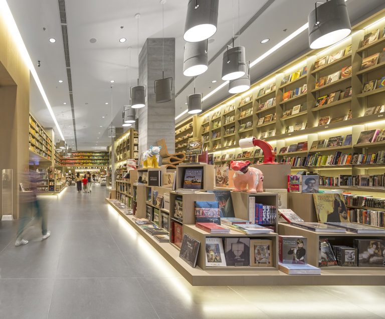 里约热内卢Saraiva多业态书店设计