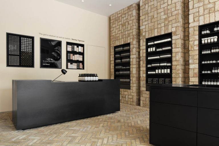 芝加哥·“回收砖”打造Aesop护肤品牌专卖店