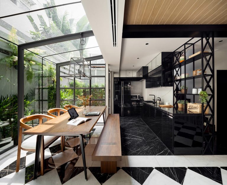 曼谷现代工业风住宅改造空间