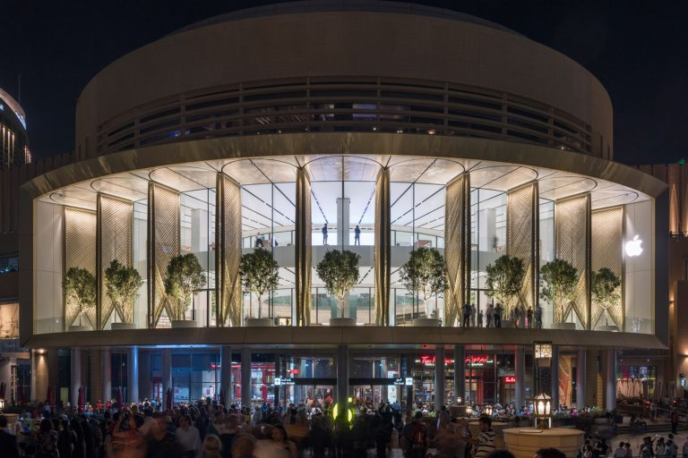 迪拜购物中心苹果专卖店 / Foster+Partners